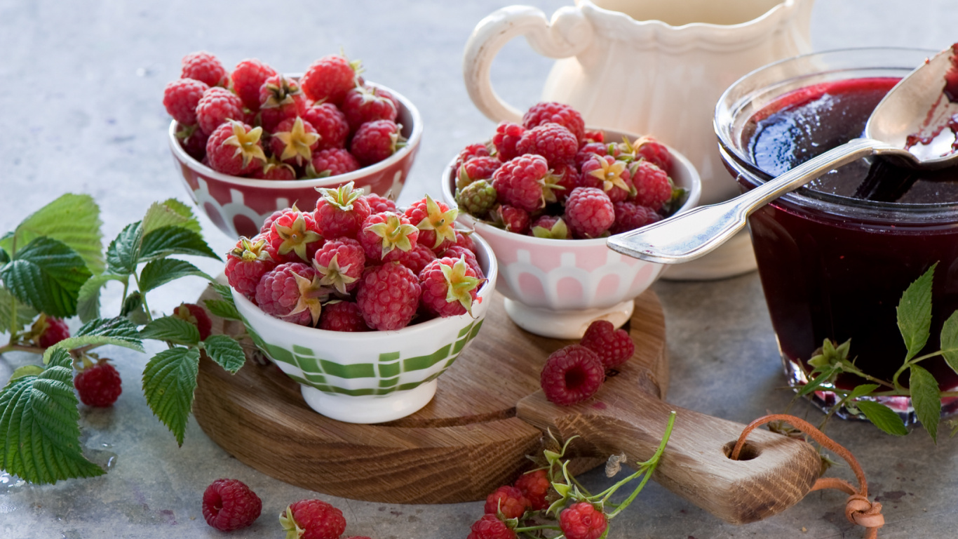 Обои варенье, фруктовые консервы, ягоды, клубника, пища в разрешении 1366x768
