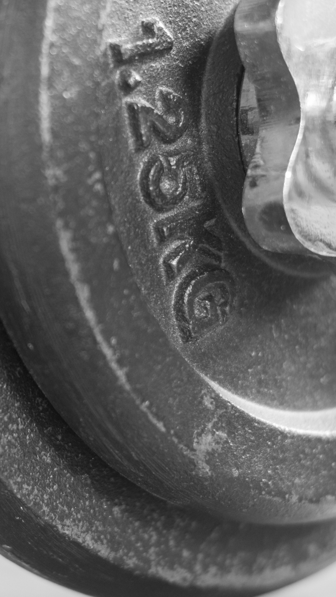 Обои Весов вблизи, силовые тренировки, гантель, Вес плиты, штанга в разрешении 1080x1920