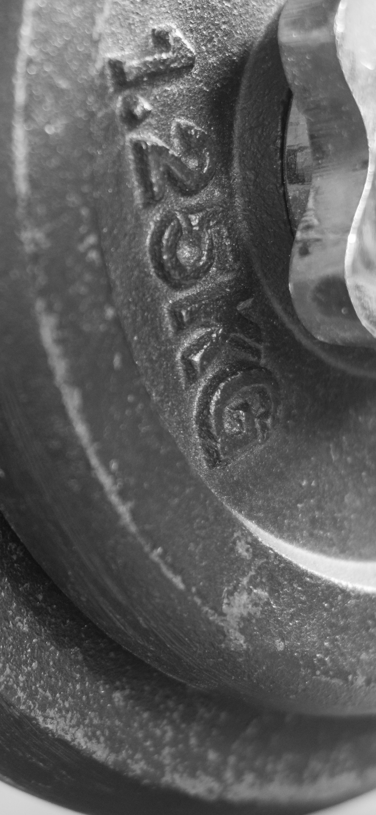 Обои Весов вблизи, силовые тренировки, гантель, Вес плиты, штанга в разрешении 1242x2688