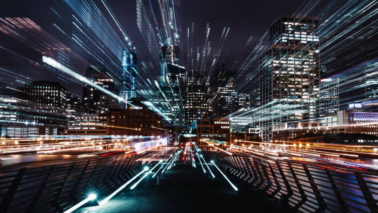 Обои отражение, синий, ночь, свет, городской район в разрешении 1280x720