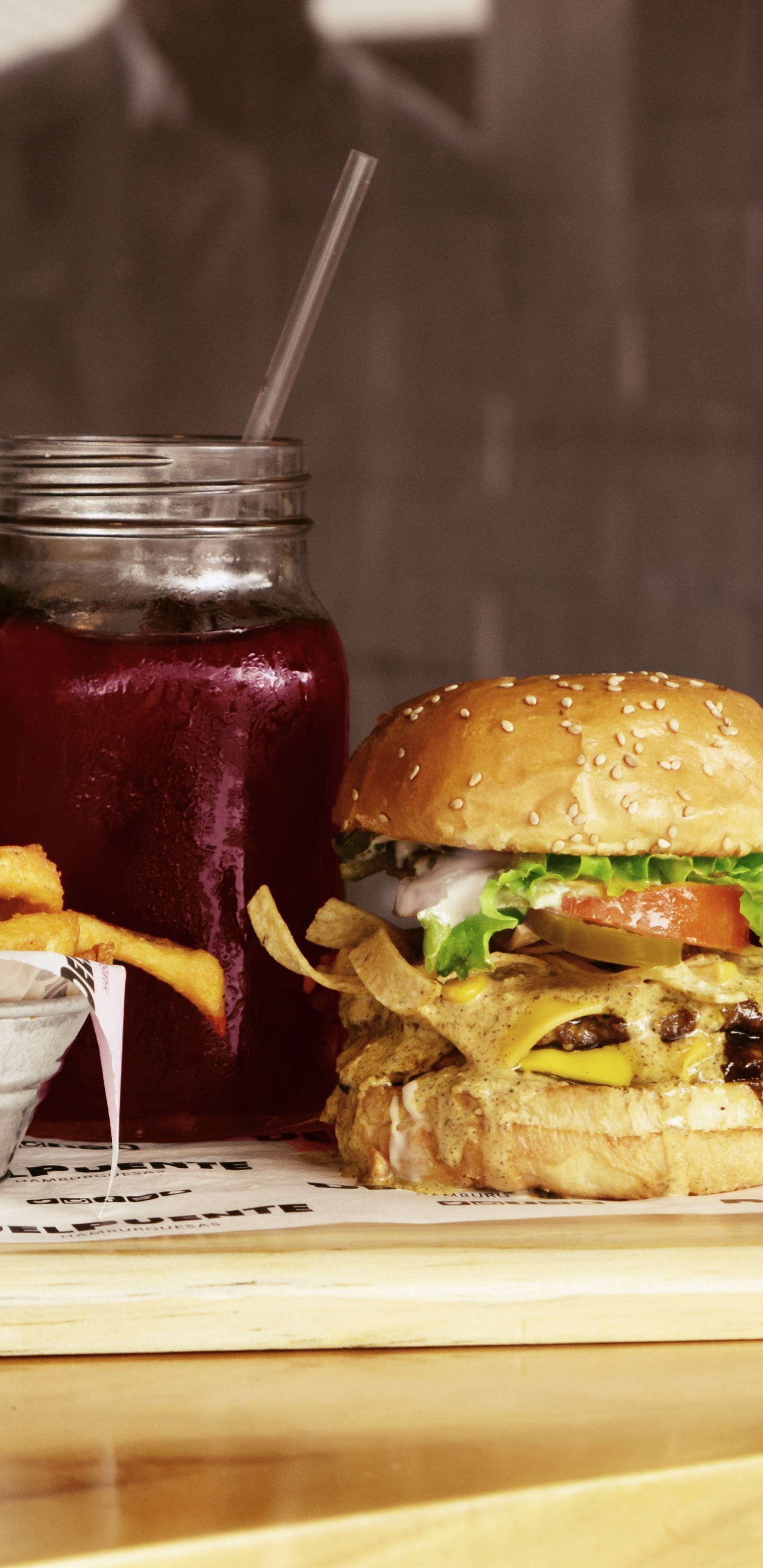 Обои ресторан, гамбургер, завтрак, барбекю, пища в разрешении 1440x2960