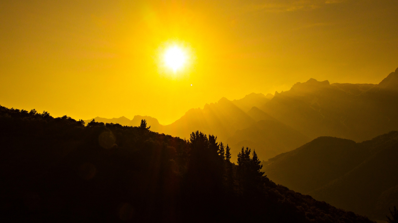 Обои гора, солнце, природа, восход солнца, закат в разрешении 1366x768