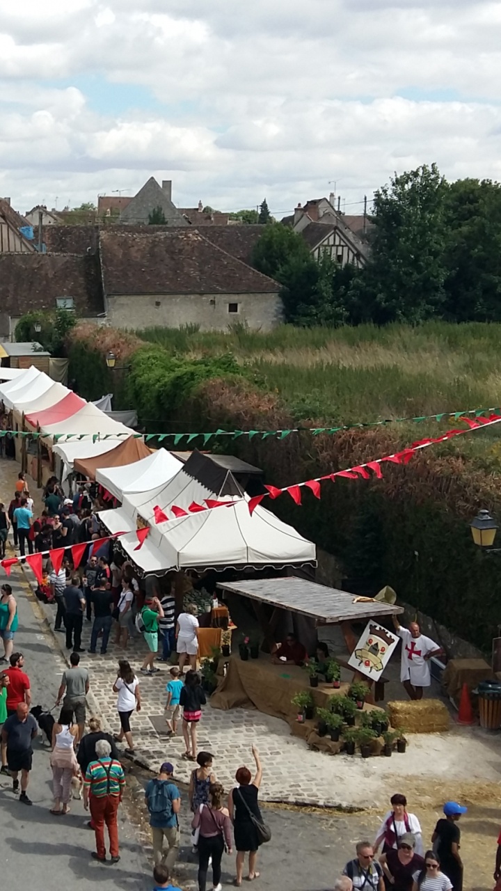 Обои достопримечательность, отдых, туризм, город, средневековье в разрешении 720x1280