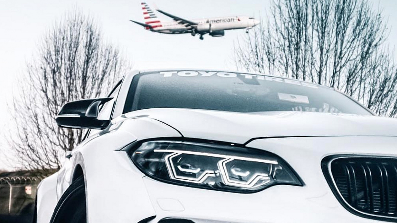 Обои легковые автомобили, спорткар, колесо, шина, решетка в разрешении 1366x768