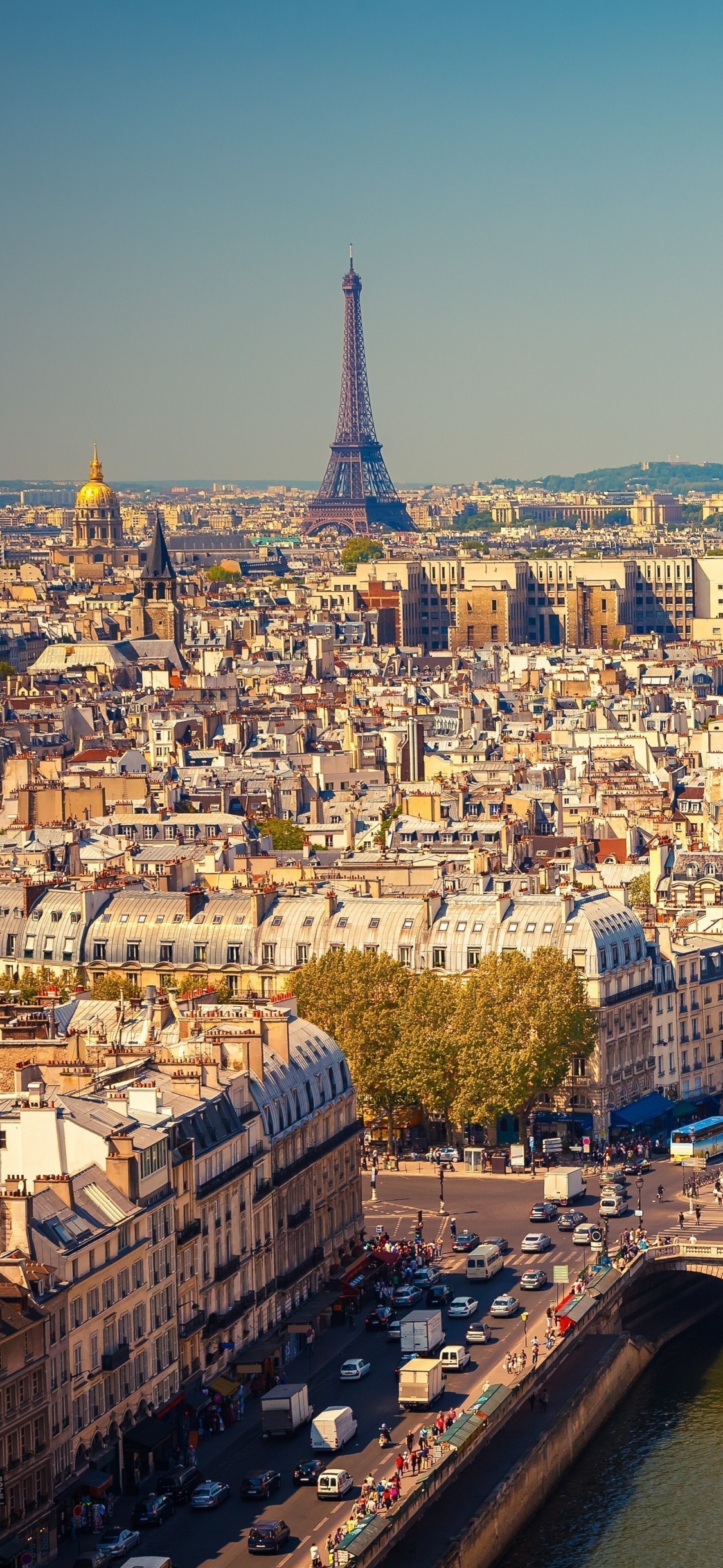 Обои Париж, туризм, город, городской пейзаж, городской район в разрешении 1125x2436