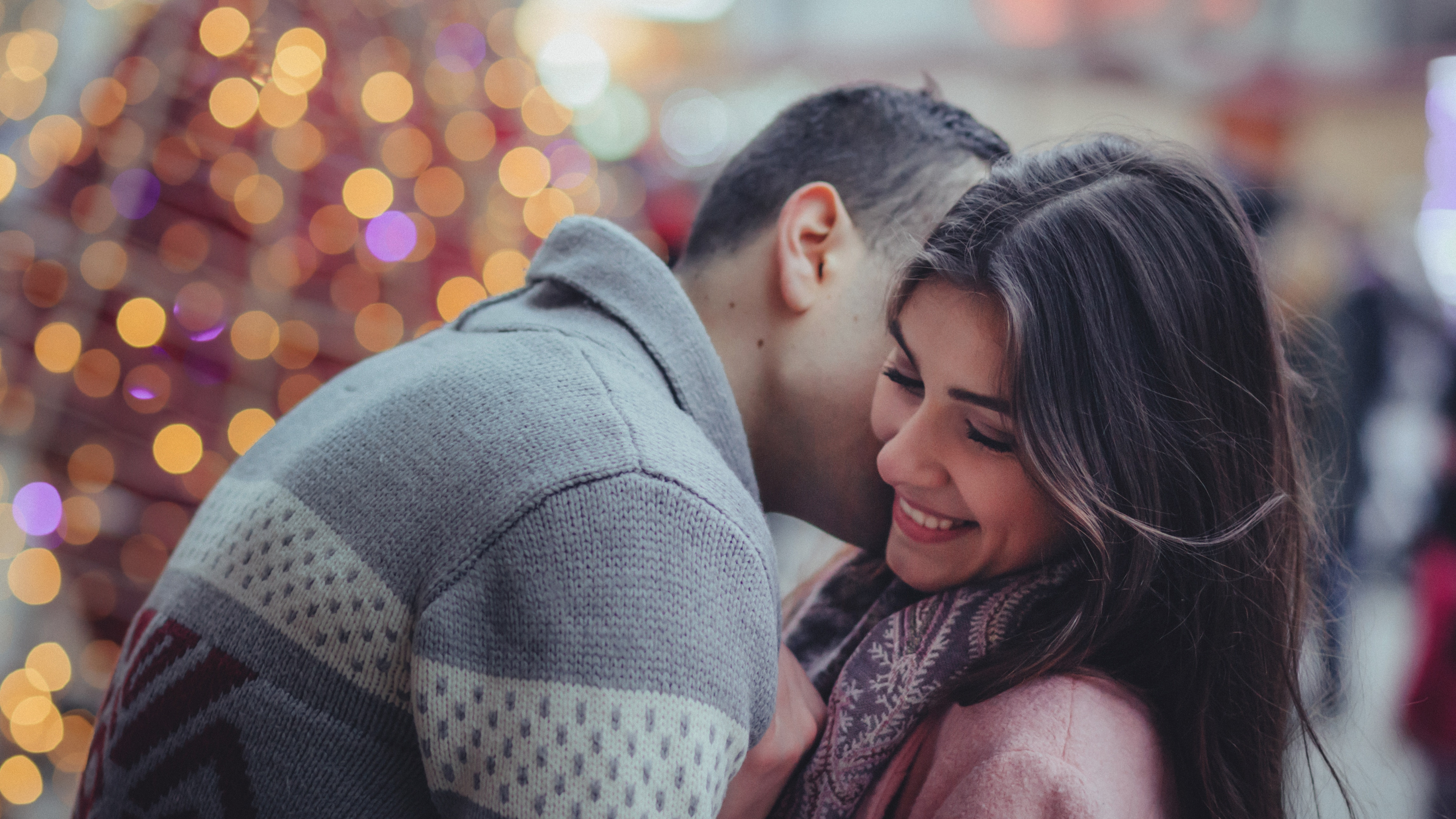 Обои роман, любовь, взаимодействие, поцелуй, крепкое объятие в разрешении 3840x2160