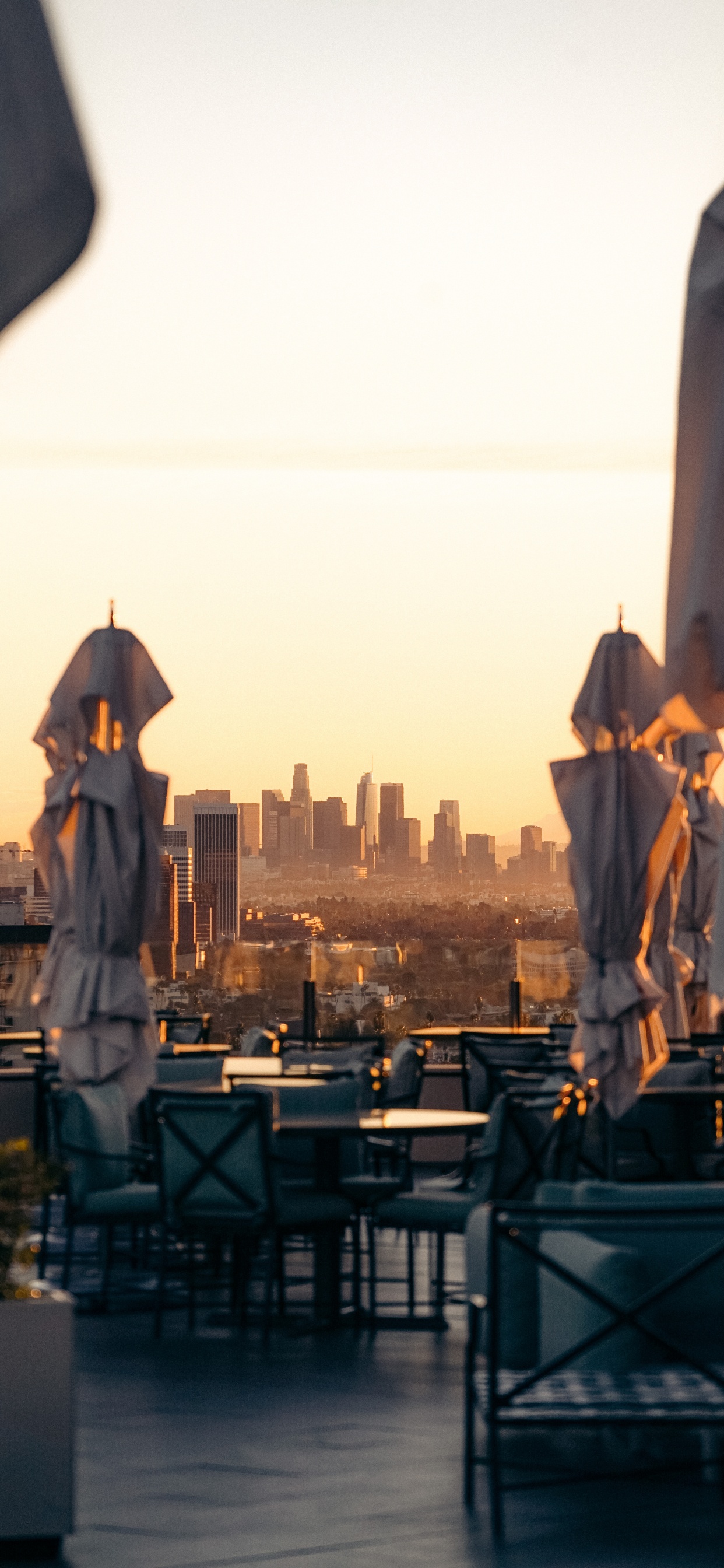 Обои город, городской район, городок, утро, вечер в разрешении 1242x2688