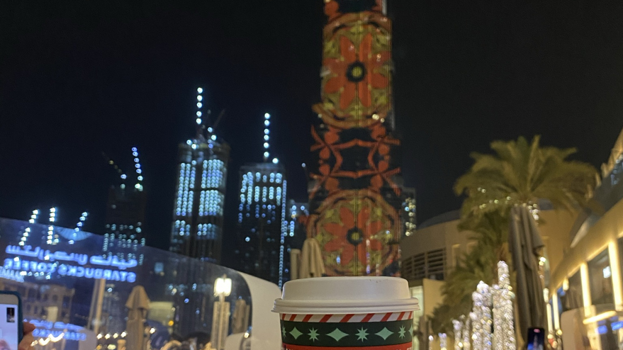 Обои Дубай, Бурдж Халифа, старбакс, логотип starbucks 2011, ночь в разрешении 1280x720