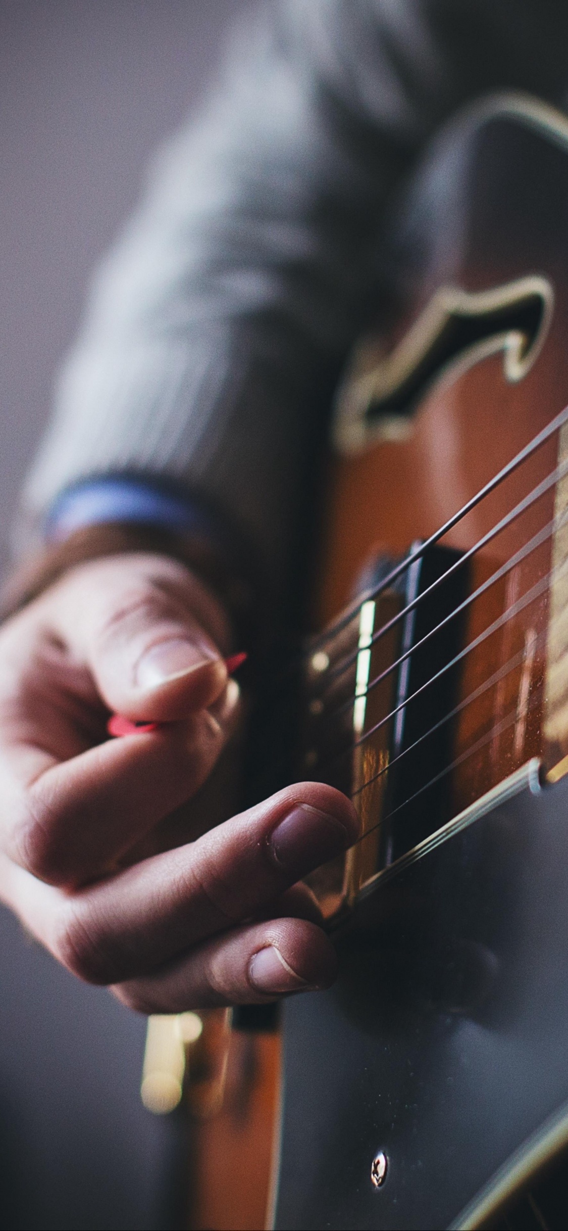 Обои гитара, акустическая гитара, электрогитара, басгитара, гитарист в разрешении 1125x2436