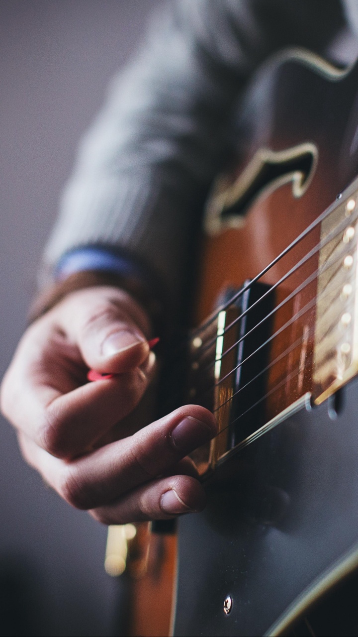Обои гитара, акустическая гитара, электрогитара, басгитара, гитарист в разрешении 720x1280