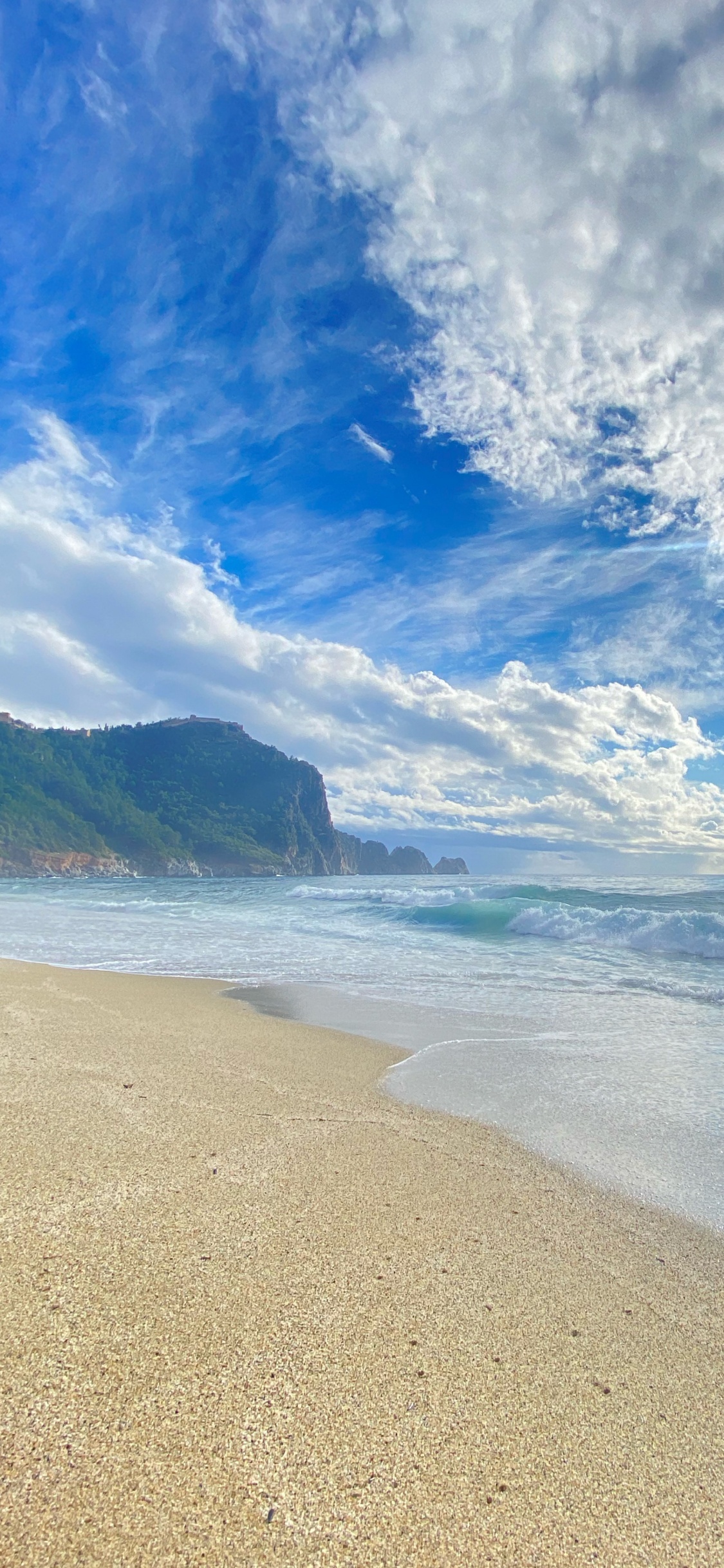 Обои облако, вода, атмосфера, синий, пляж в разрешении 1125x2436