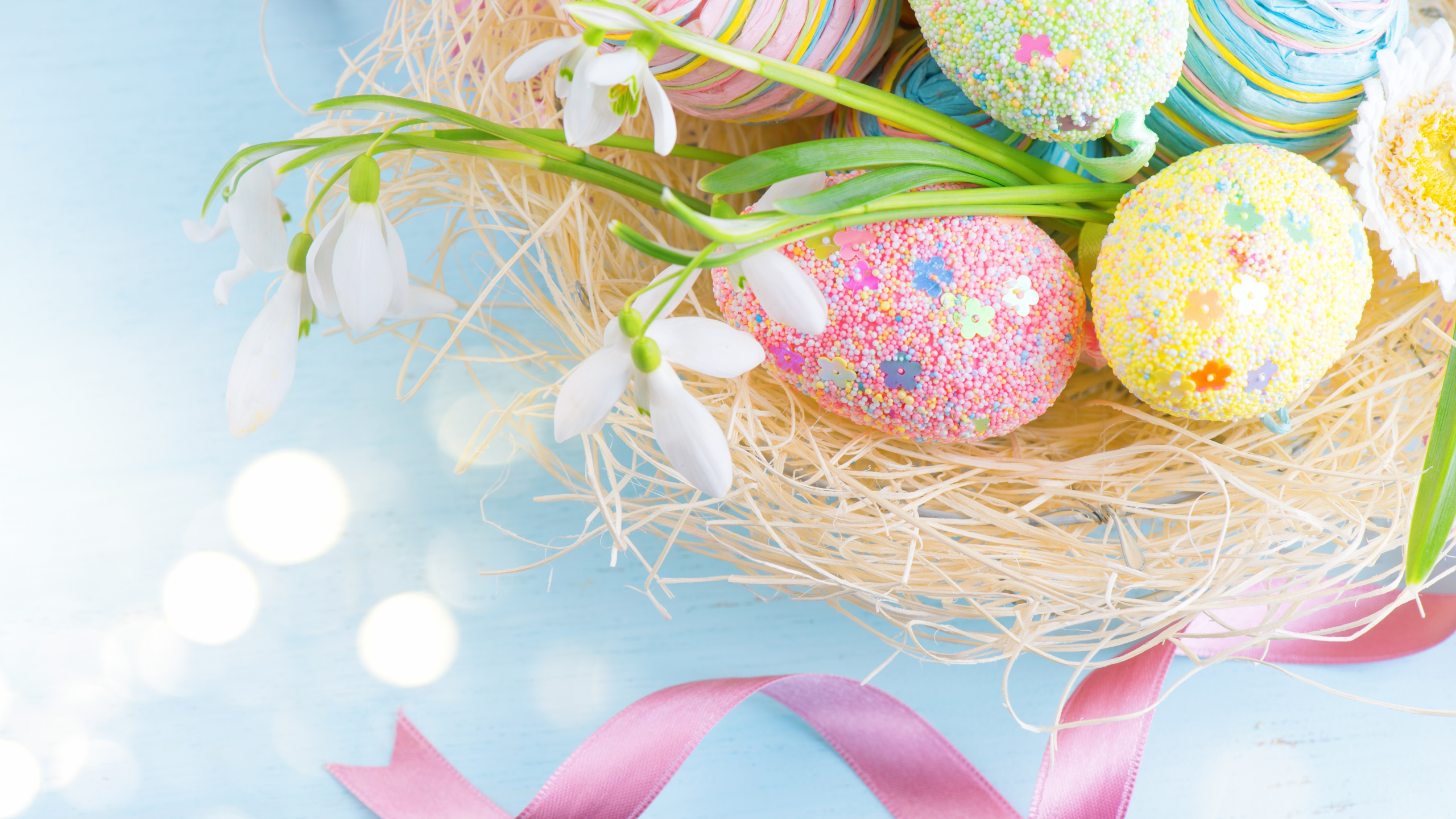 Обои пасхальное яйцо, пасха, яйцо, подснежник, праздник в разрешении 2560x1440