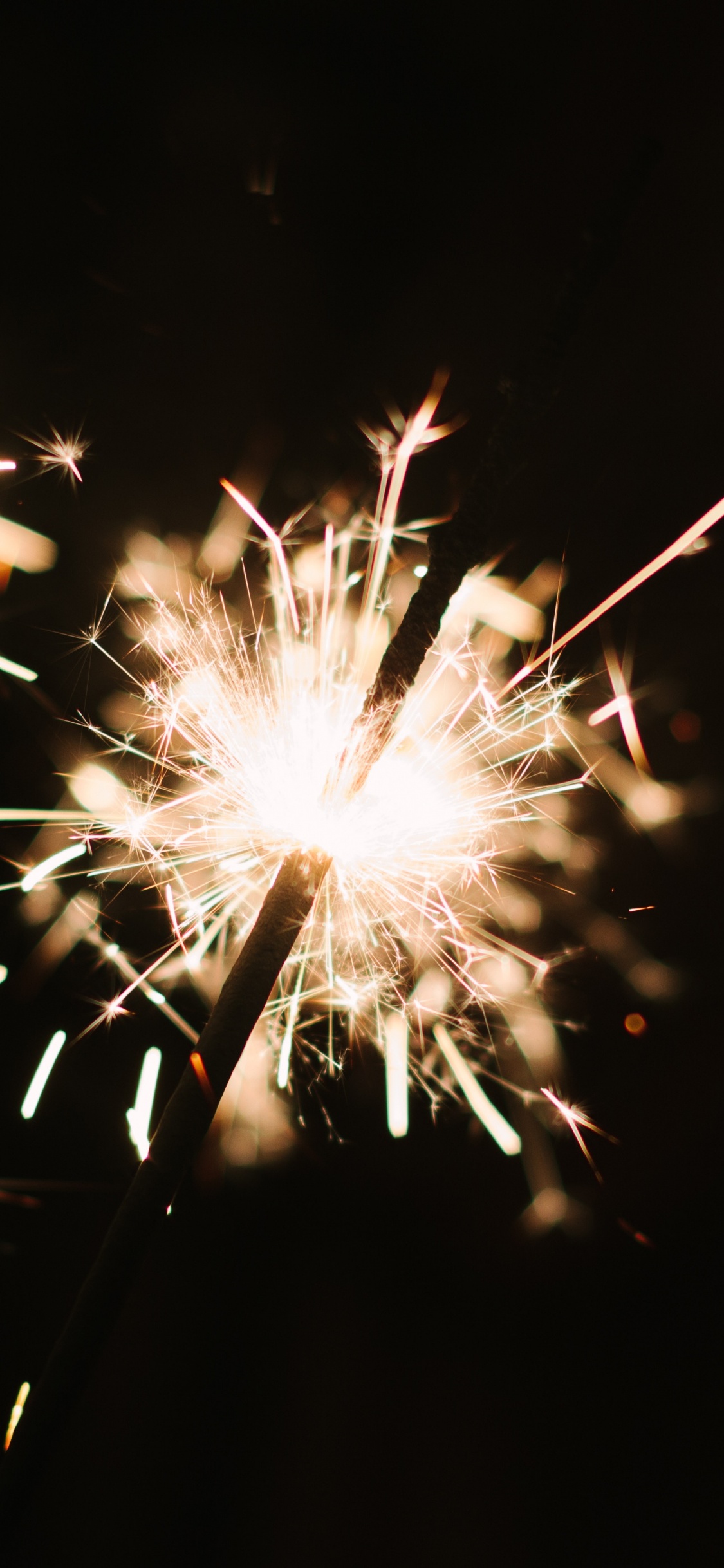 Обои праздник, салют, бенгальский огонь, день нового года, дивали в разрешении 1125x2436