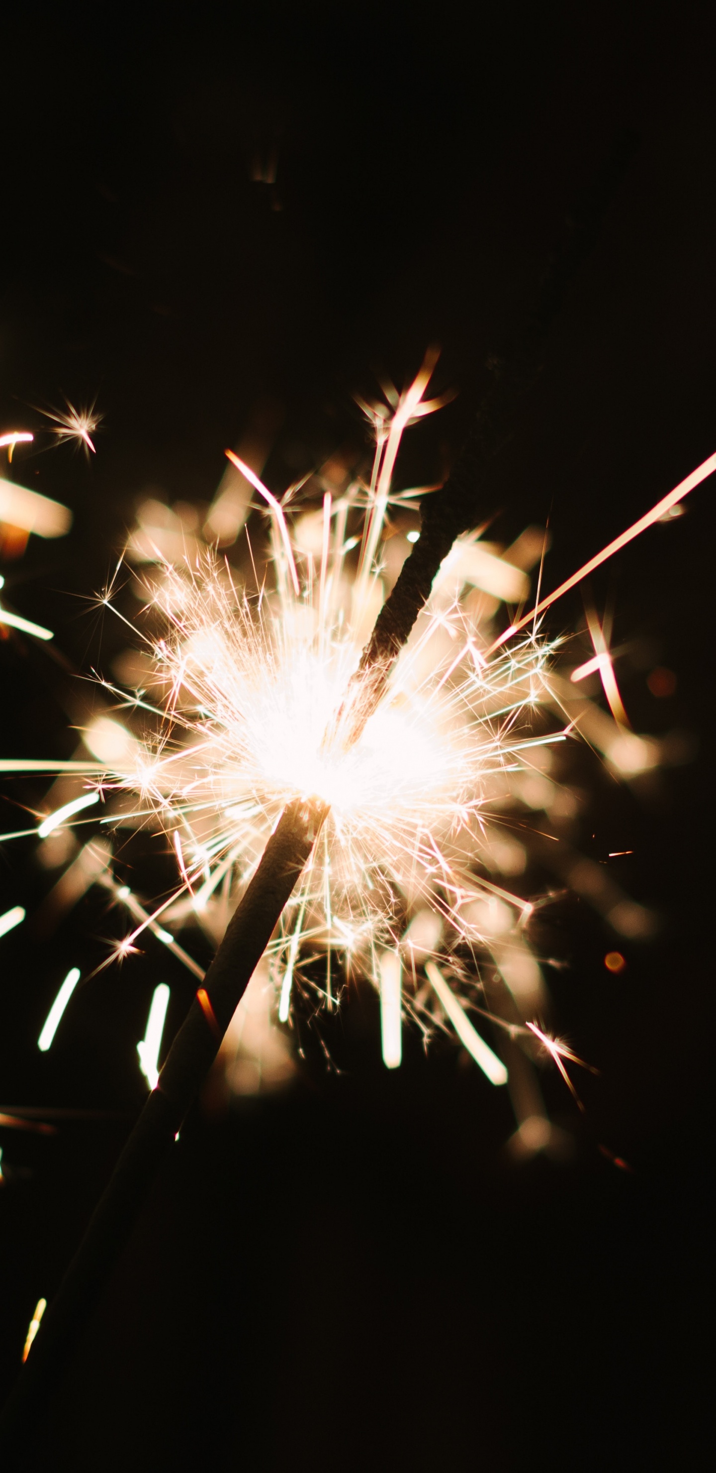 Обои праздник, салют, бенгальский огонь, день нового года, дивали в разрешении 1440x2960