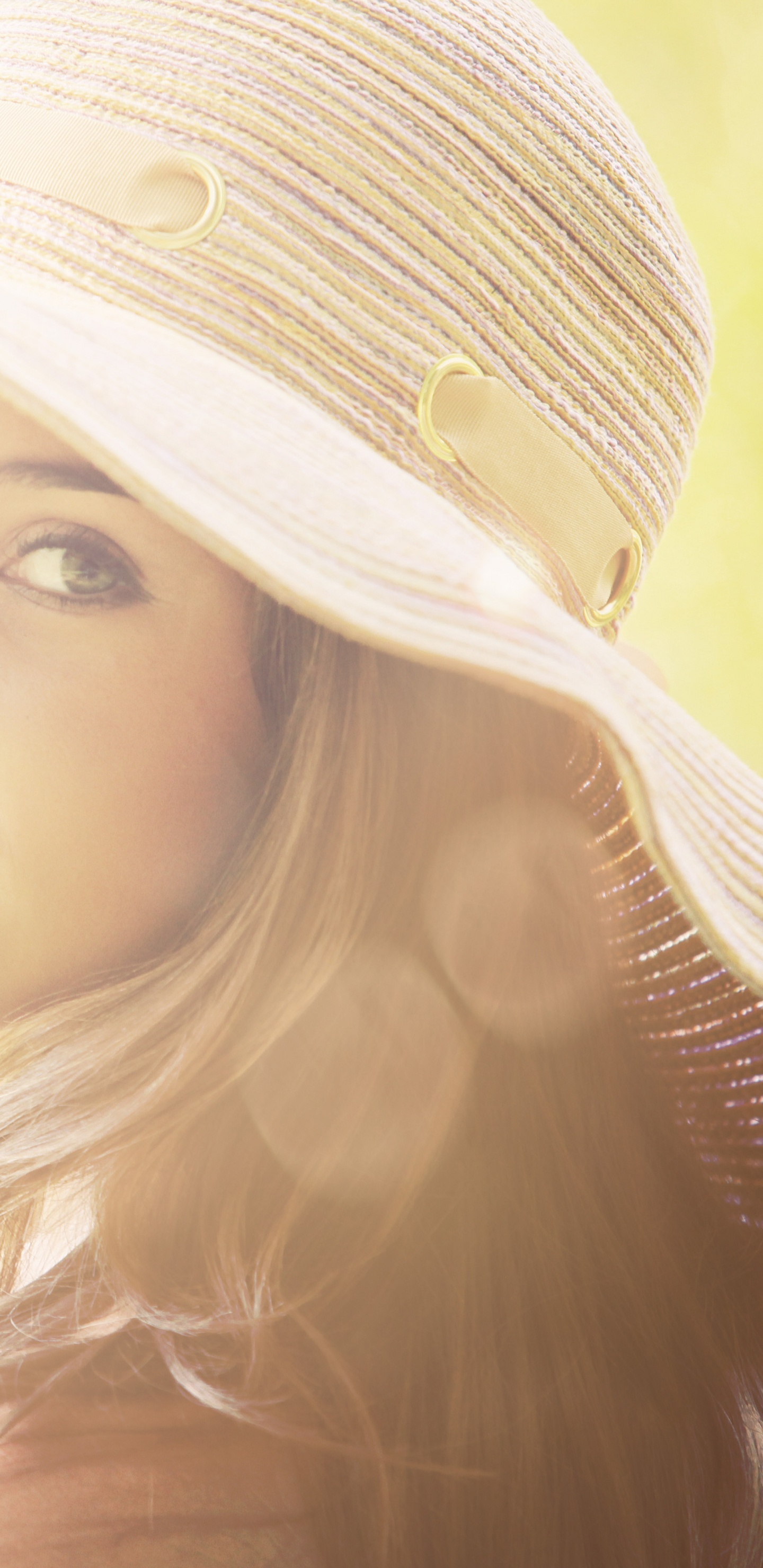 Обои кожа, блондин, шляпа, красота, солнце шляпа в разрешении 1440x2960