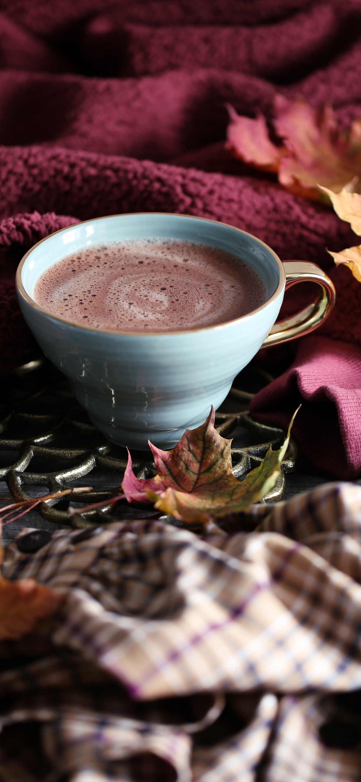Обои осень, безалкогольный напиток, турецкий кофе, чайная чашка, напиток в разрешении 1242x2688
