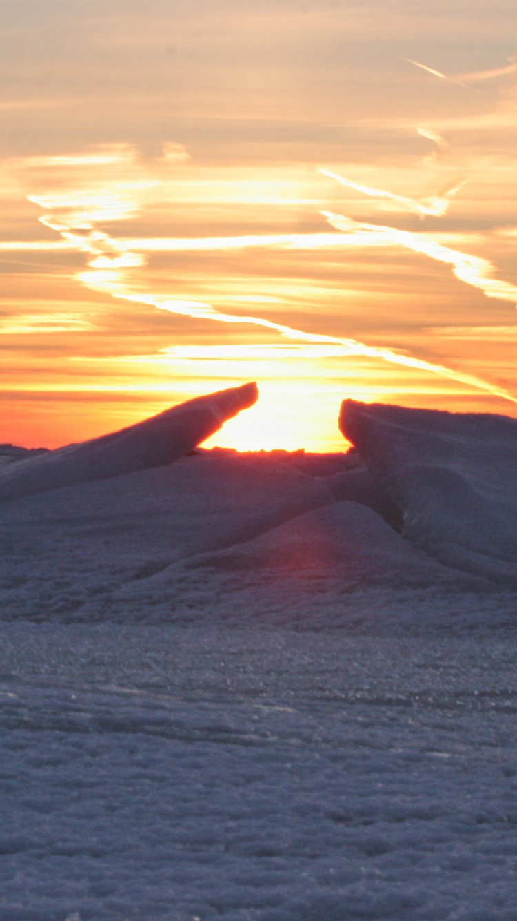 Обои закат, восход солнца, горизонт, Арктика, измеритель в разрешении 750x1334