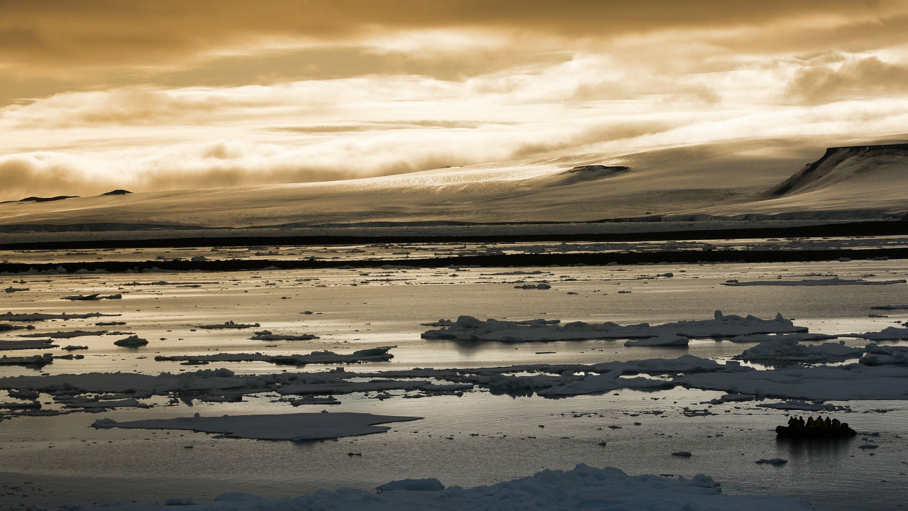 Обои отражение, вода, облако, горизонт, море в разрешении 1280x720