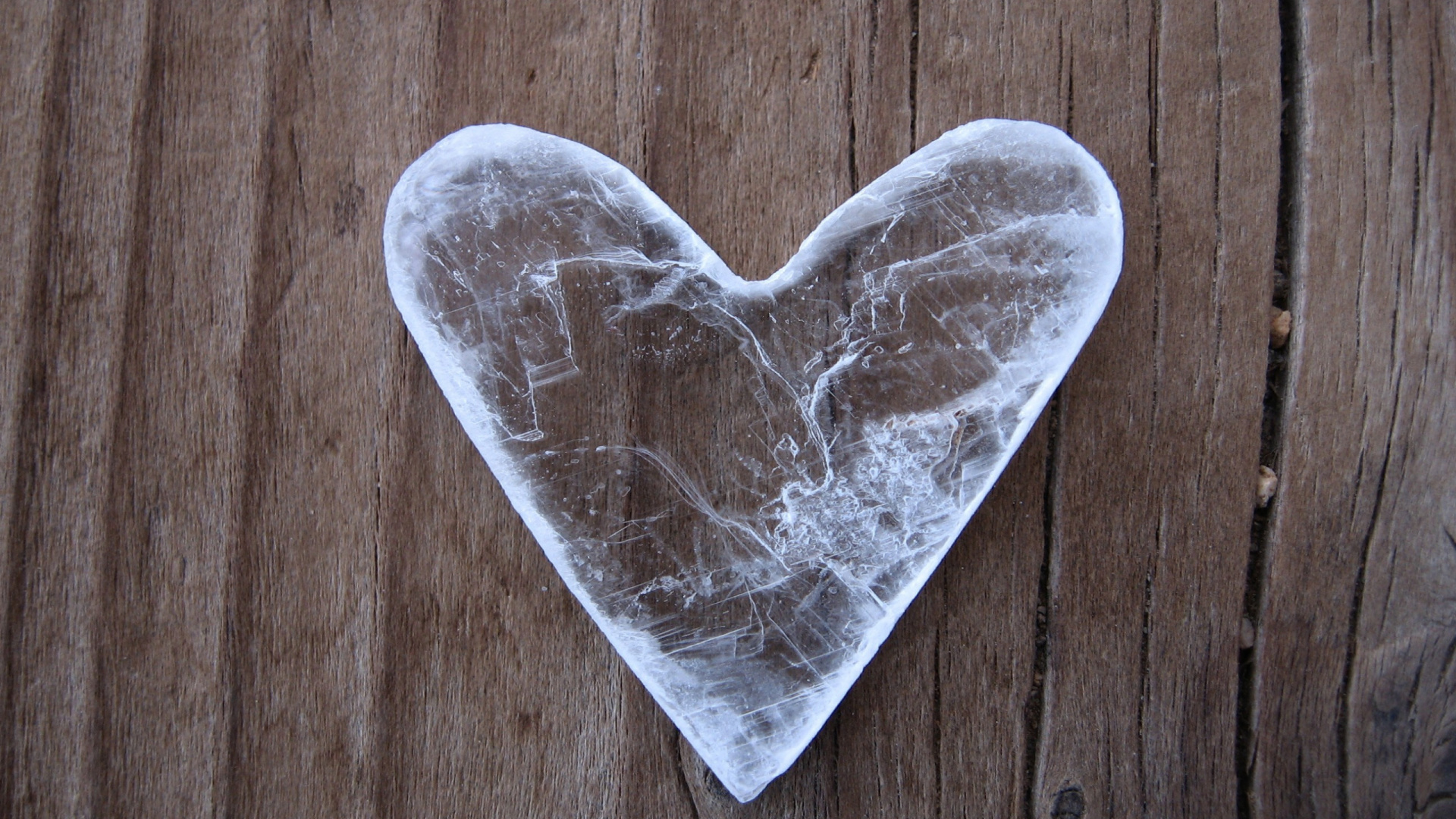 Обои сердце, Hassboss, ютуб, черный и белый в разрешении 1920x1080