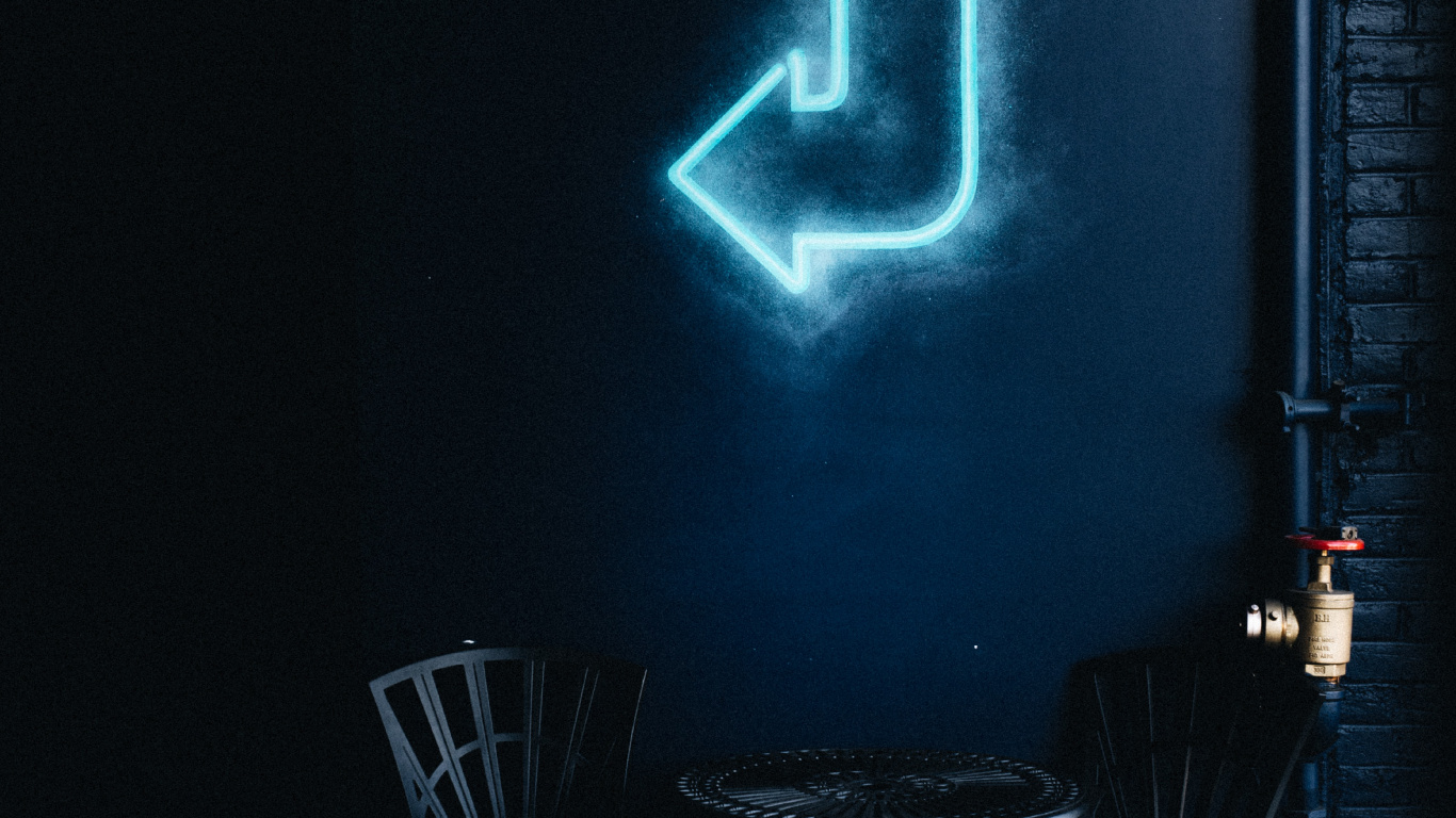 Обои неоновая стрелка, неоновая вывеска, неон, неоновое освещение, вечеринка неоновая вывеска в разрешении 1366x768