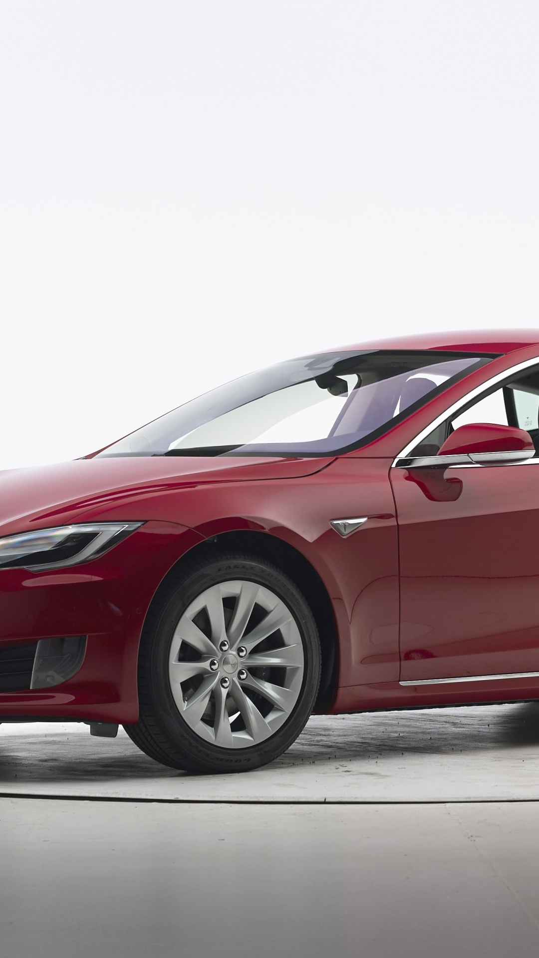 Обои Tesla Model S, авто, Краш-тест, 2016 Тесла Модель S, автомобиль в разрешении 1080x1920