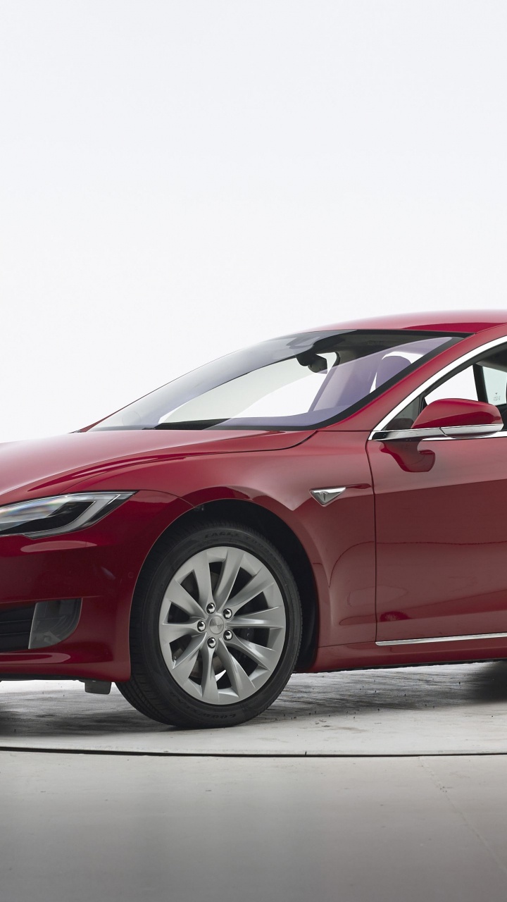 Обои Tesla Model S, авто, Краш-тест, 2016 Тесла Модель S, автомобиль в разрешении 720x1280