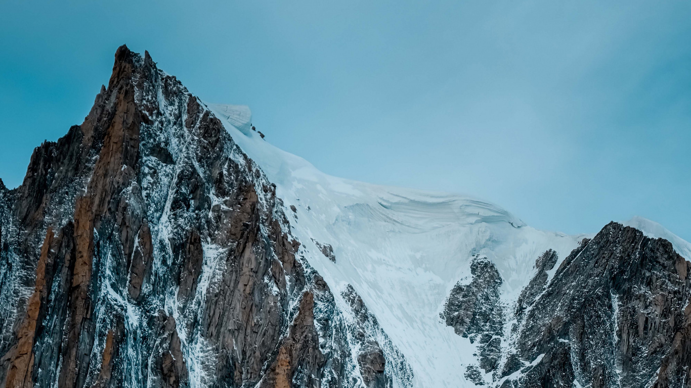 Обои горный хребет, Альпы, гора, горный рельеф, хребет в разрешении 1366x768