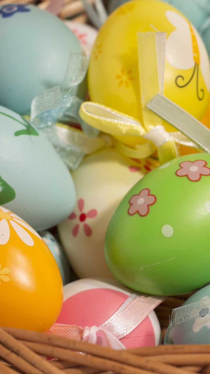 Обои пасхальное яйцо, яйцо, пасха, праздник, корзина в разрешении 720x1280