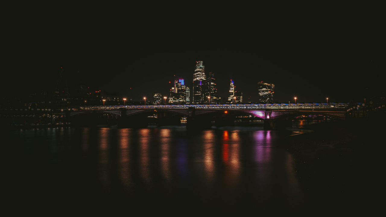 Обои отражение, гидроресурсы, небо, городской пейзаж, свет в разрешении 1280x720