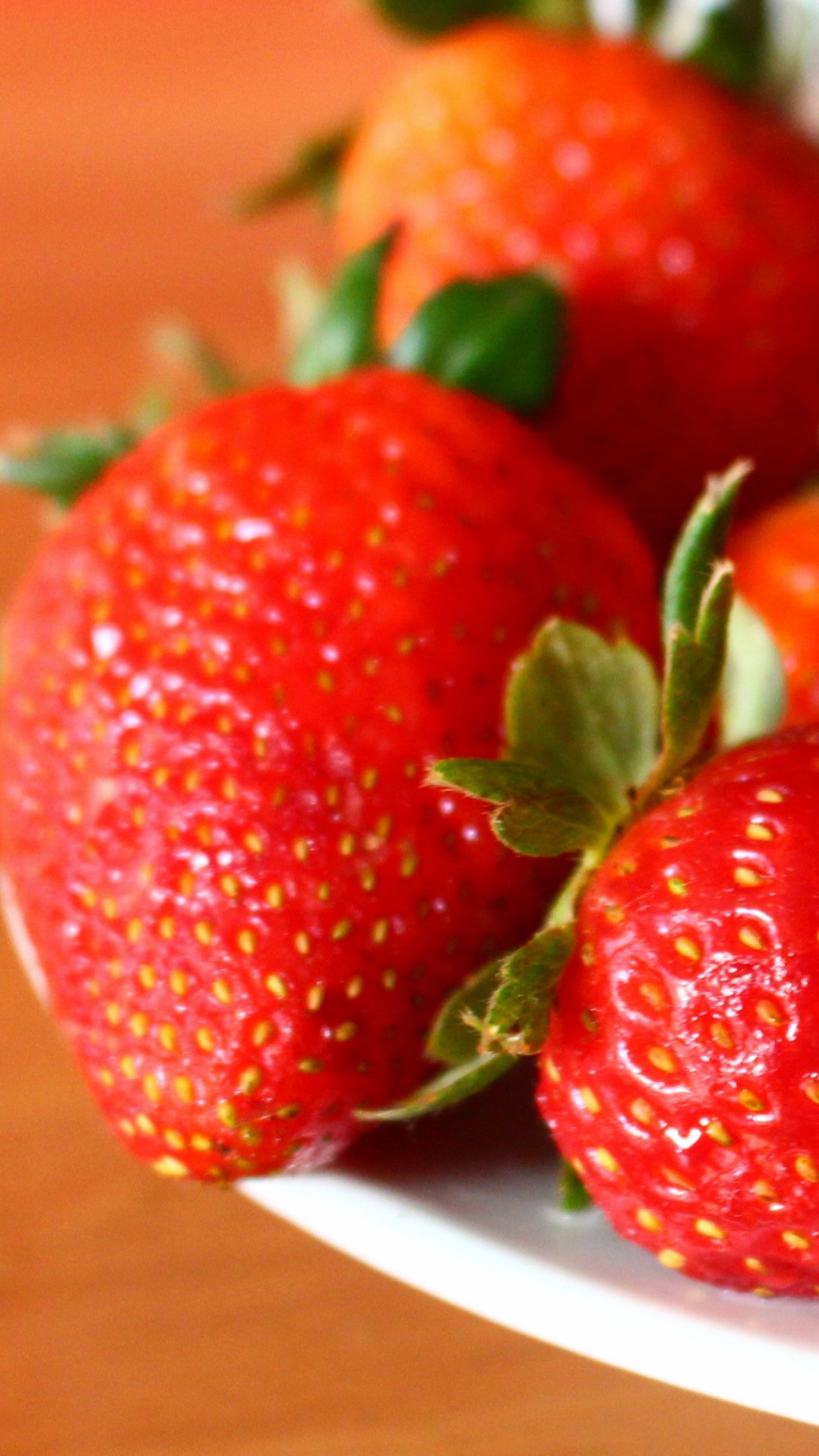 Обои клубника, фрукты, природные продукты, пища, сладость в разрешении 1440x2560