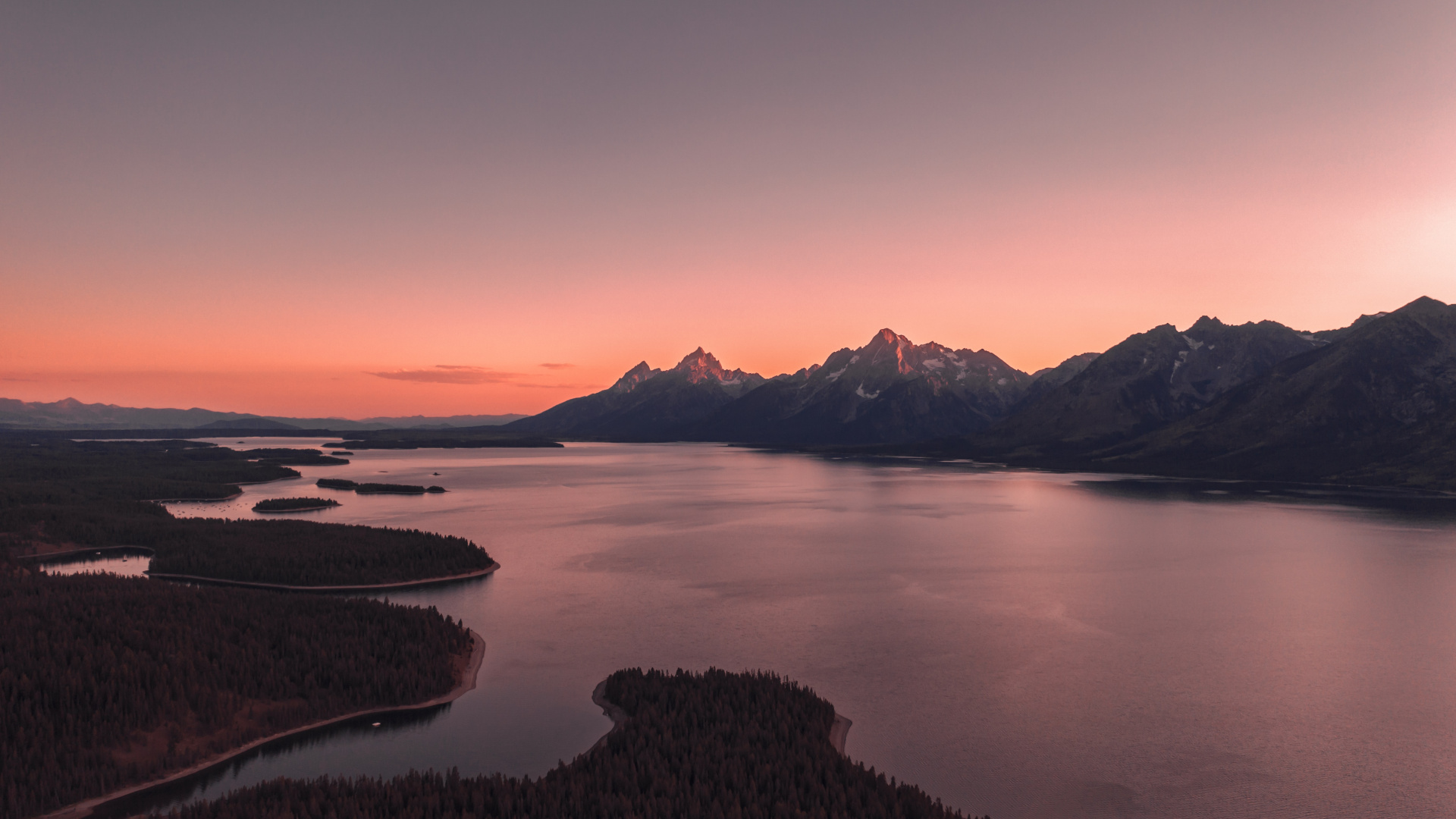 Обои отражение, Йеллоустонский Национальный парк, вода, облако, гидроресурсы в разрешении 1920x1080