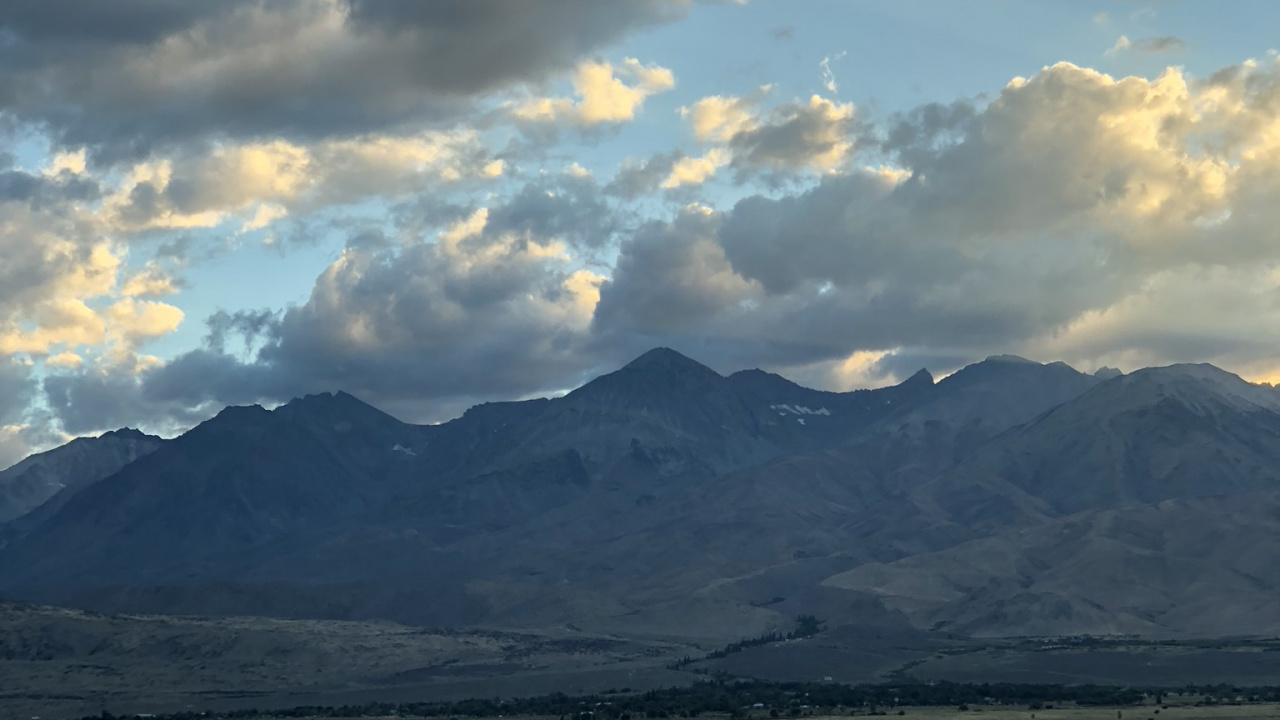 Обои дорога, облако, дорожное покрытие, инфраструктура, асфальт в разрешении 1280x720