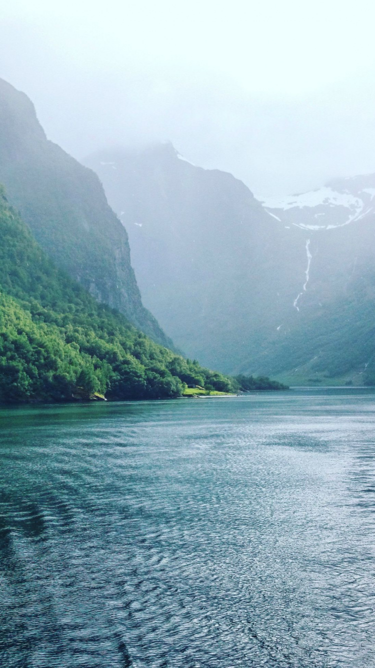 Обои природа, фьорд, нагорье, природный заповедник, гидроресурсы в разрешении 750x1334