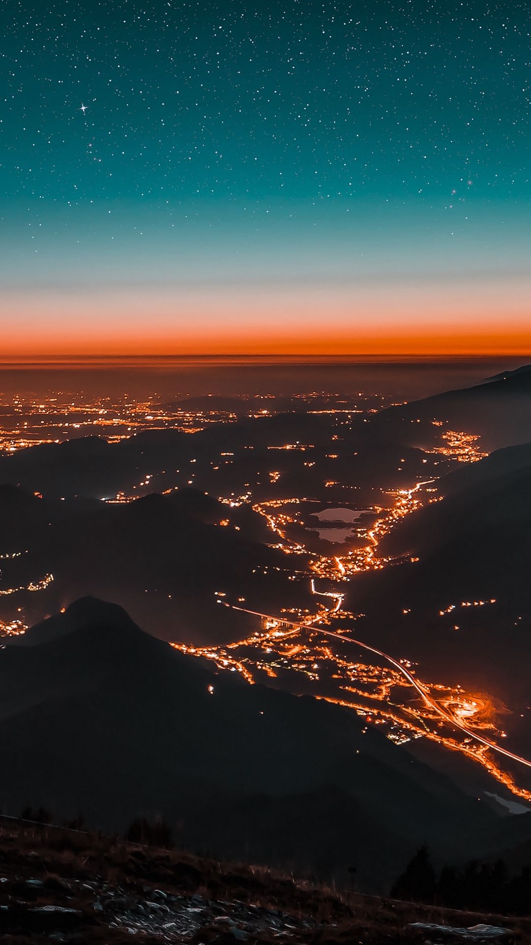 Обои ночной вид в золотой час, ночь, золотой час, атмосфера, природа в разрешении 1080x1920