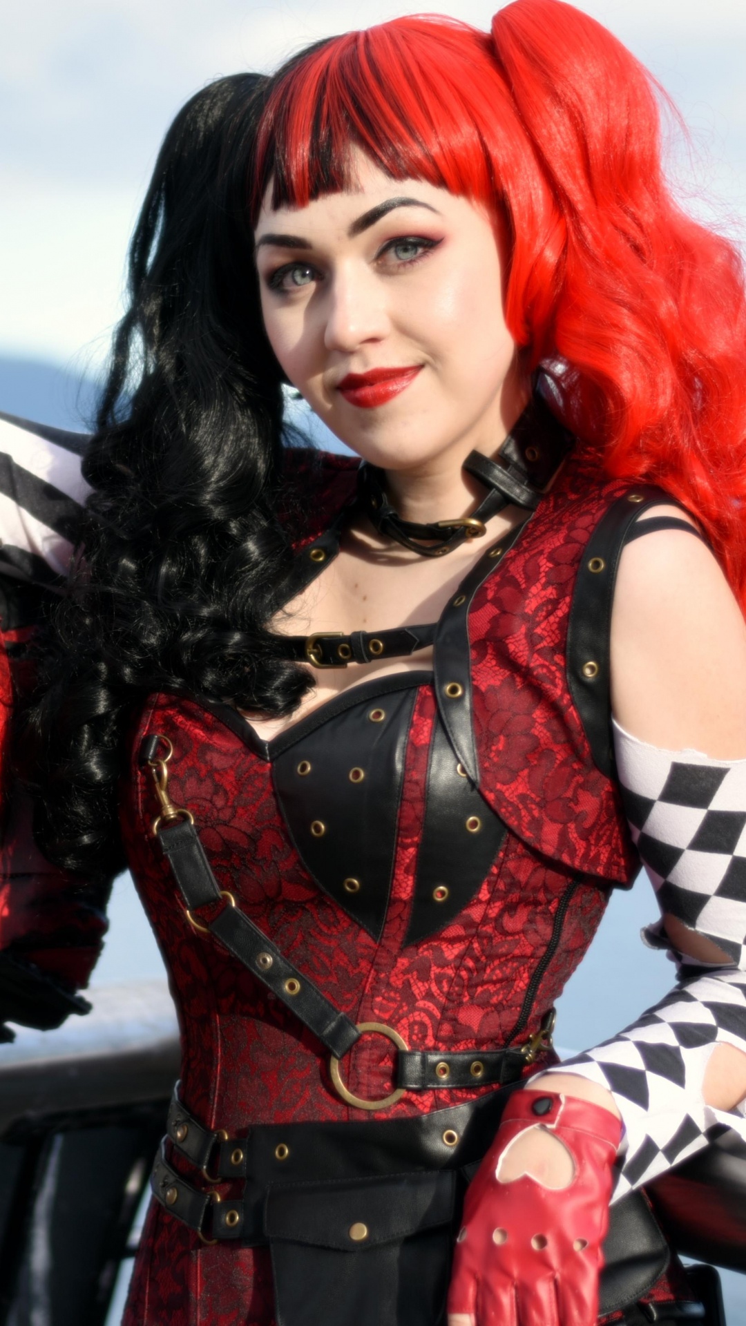 Обои Харли Квинн, косплей, костюм, субкультуры, плоть в разрешении 1080x1920