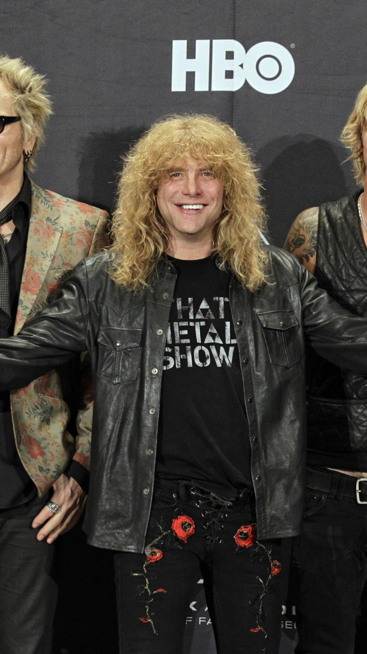 Обои Стивен Адлер, Слэш, Not in This Lifetime Tour, Дафф Маккаган, Guns N Roses в разрешении 750x1334