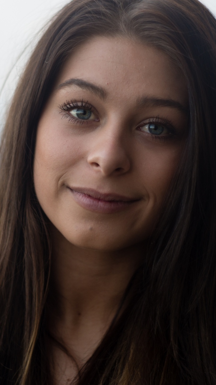 Обои красота, кожа, голова, губа, улыбка в разрешении 720x1280