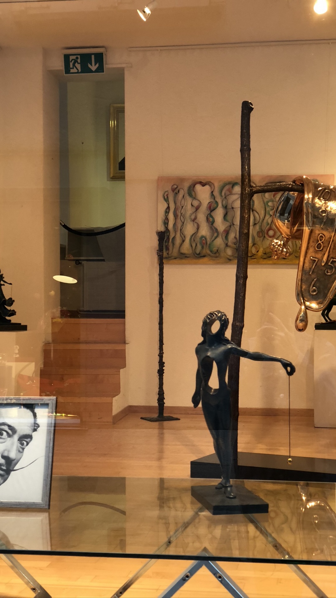 Обои Сальвадор дали, художественный музей, художественная выставка, Сальвадор из, арт в разрешении 1080x1920