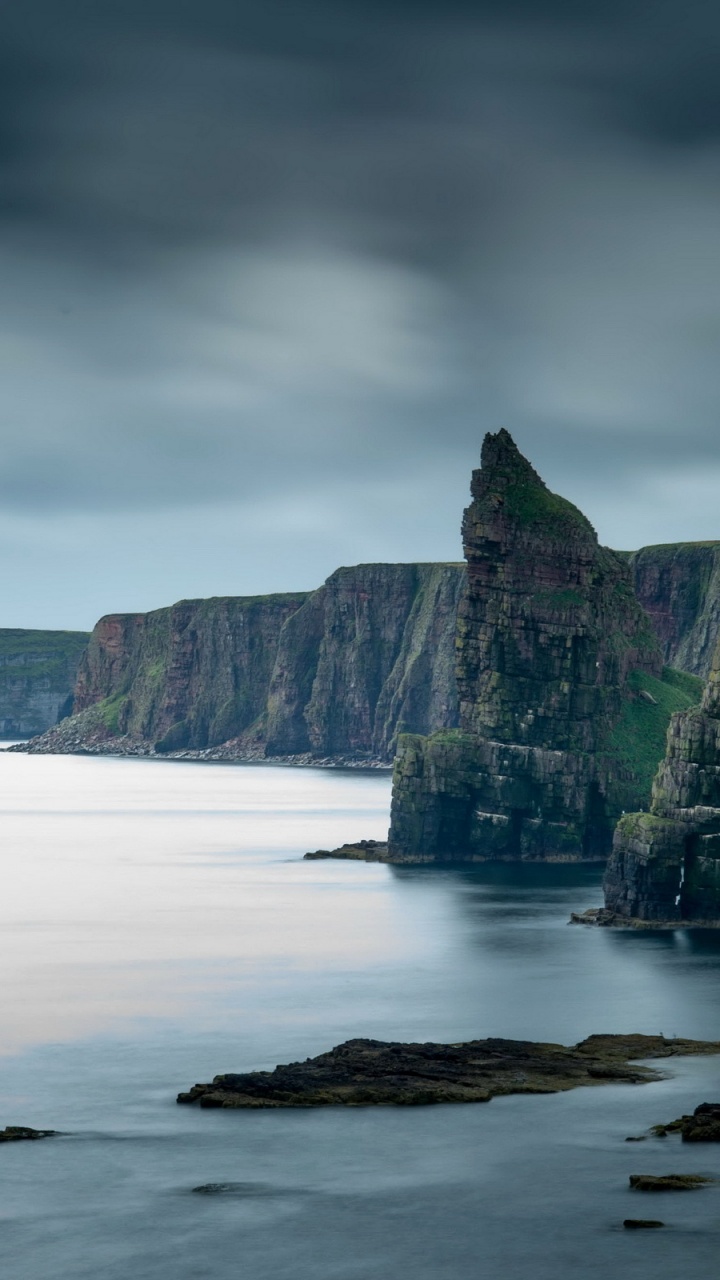 Обои стеки Маяк duncansby, стек, обрыв, Маяк Duncansby Голову, море в разрешении 720x1280