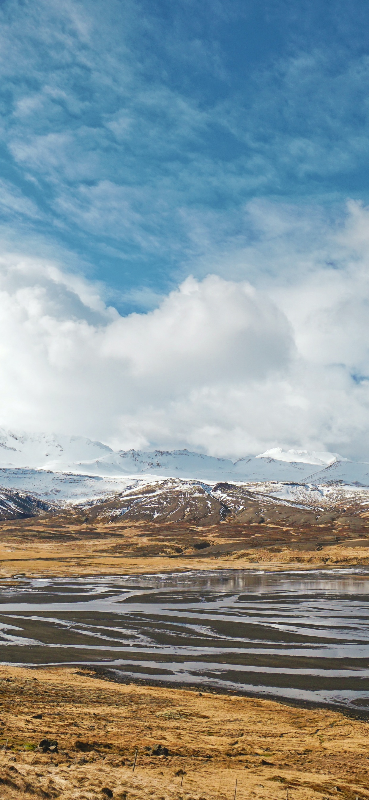 Обои облако, гора, вода, растение, природный ландшафт в разрешении 1242x2688