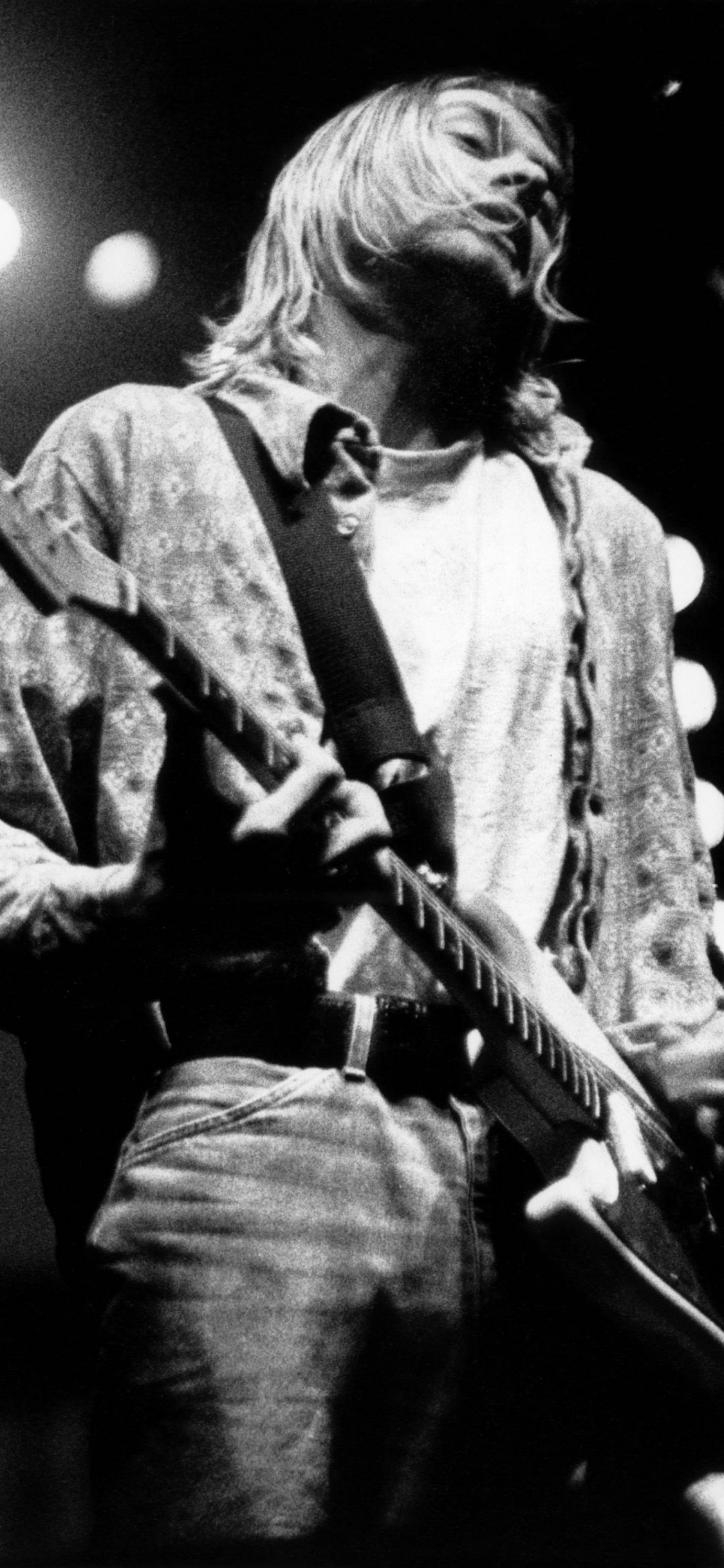 Обои нирвана, гранж, музыкант, Представление, музыка в разрешении 1125x2436