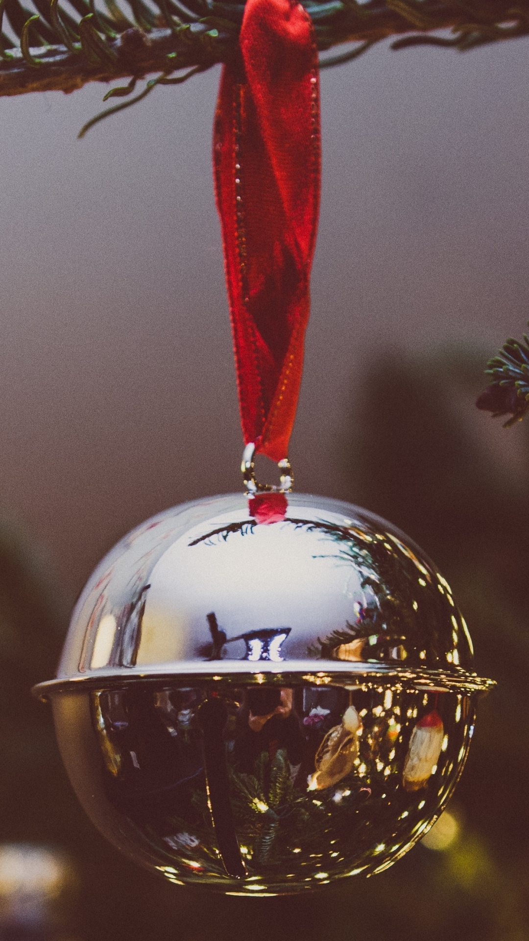 Обои Рождественский день, рождественский орнамент, елка, Рождество и курортный сезон, орнамент в разрешении 1080x1920