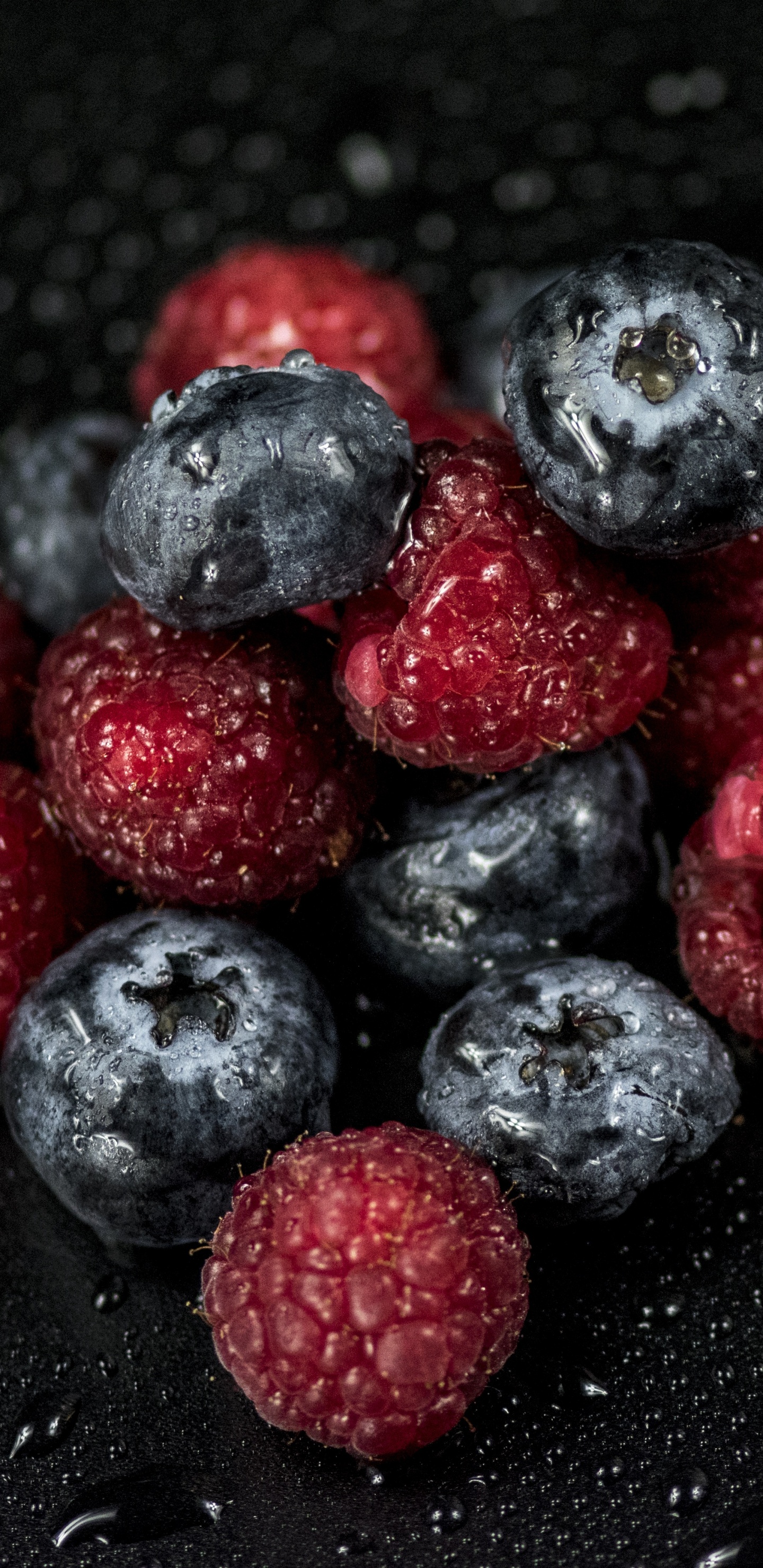 Обои Черника, ягоды, Blackberry, фрукты, Красная малина в разрешении 1440x2960