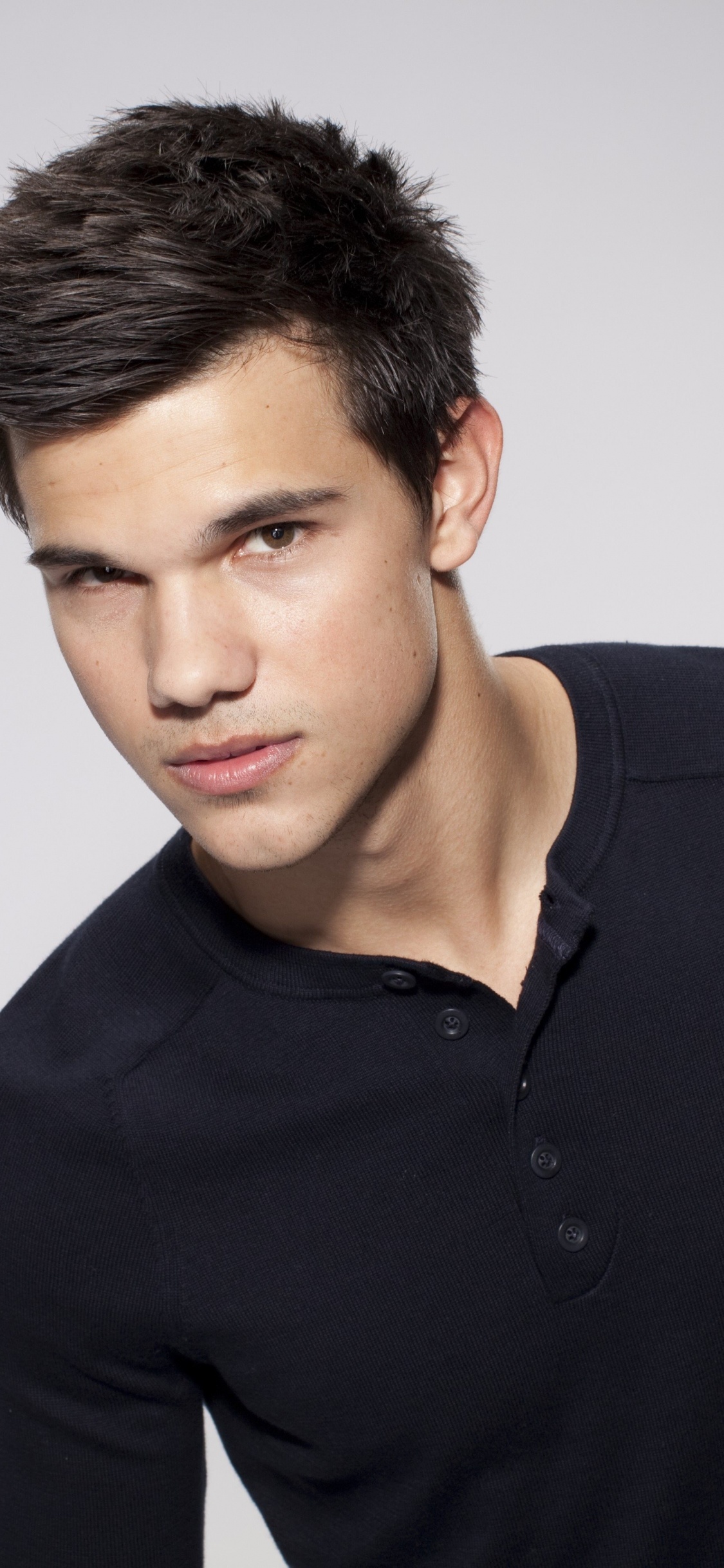 Обои Тэйлор Лотнер, Джейкоб Блэк, сумерки, сумерки сага, волосы в разрешении 1125x2436