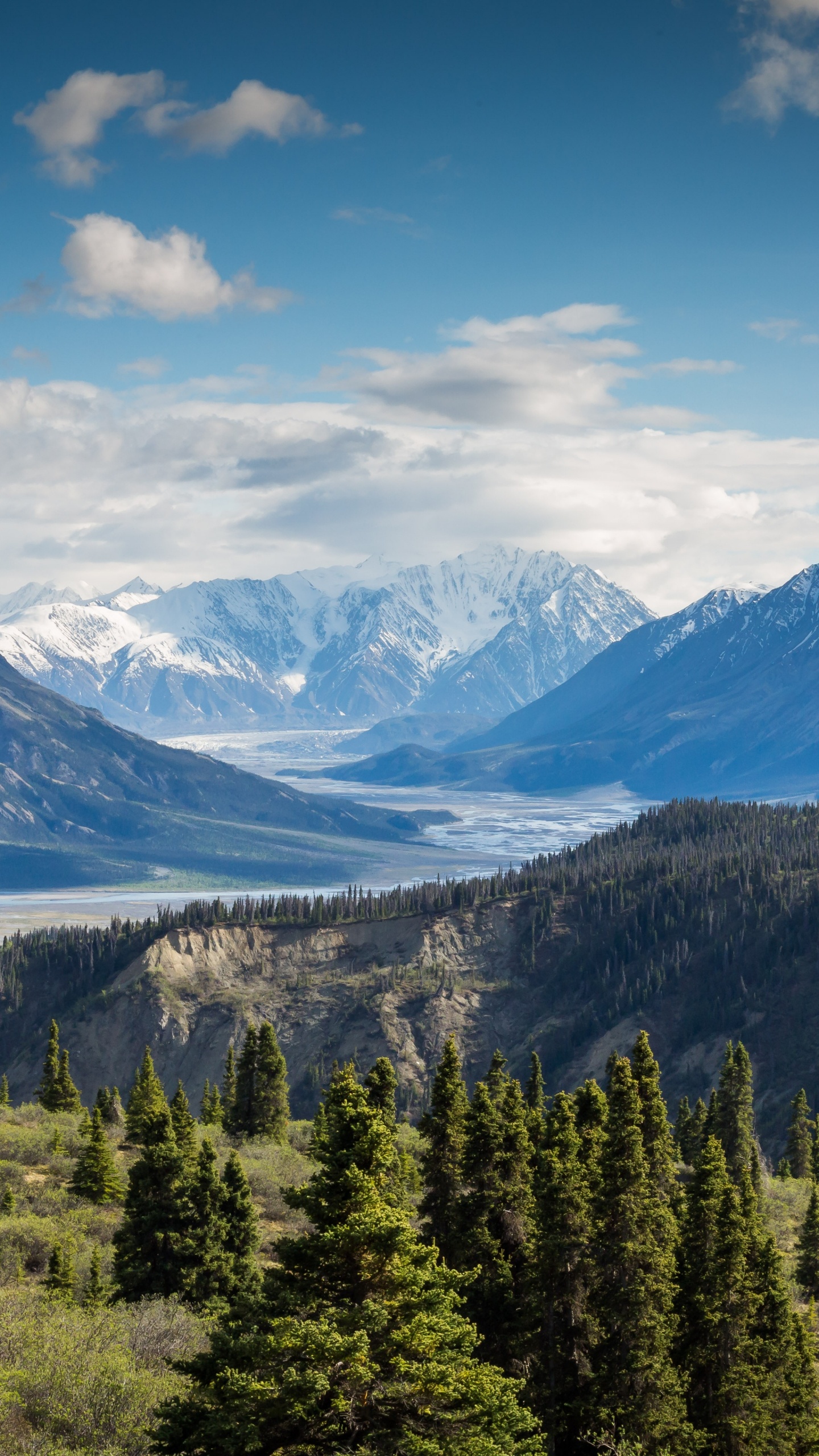 Обои кресельный подъемник Аюбия, облако, гора, растение, экорегион в разрешении 1440x2560