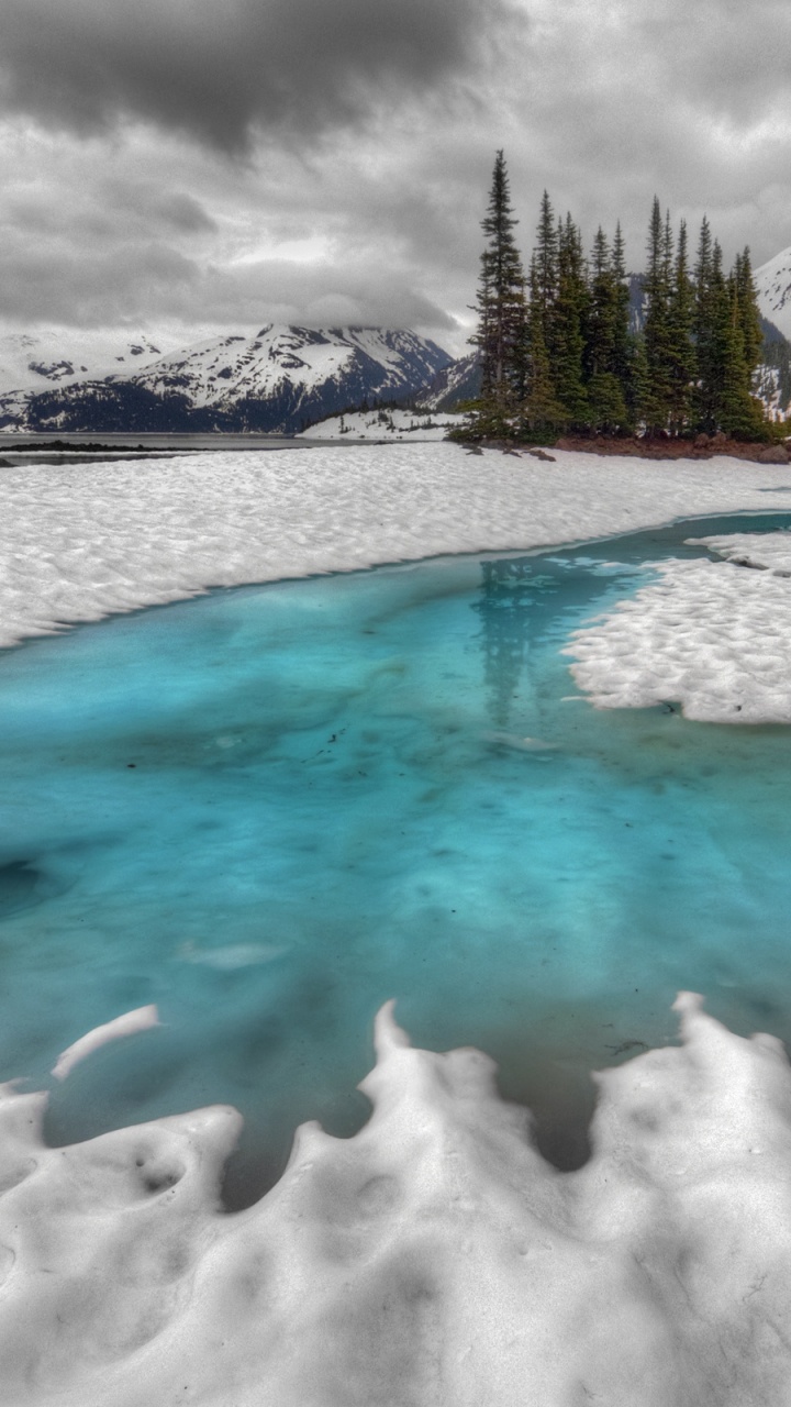 Обои снег, вода, лед, замораживание, холодно в разрешении 720x1280