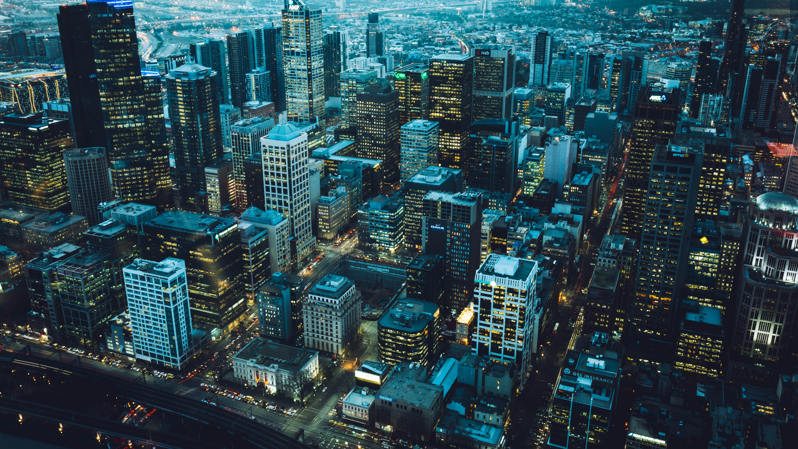 Обои здание, небоскреб, дневное время, вышка, мир в разрешении 2560x1440