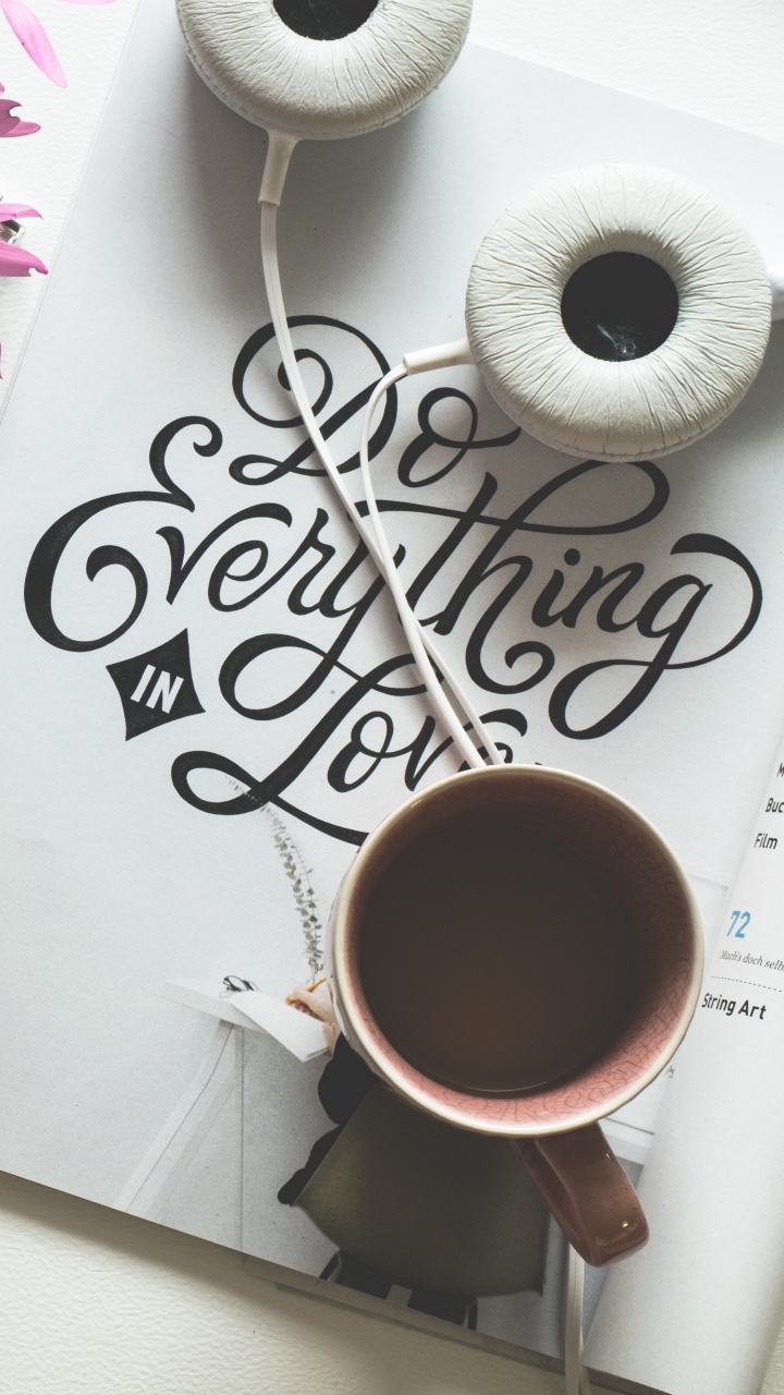 Обои наушники и кофе, кофе, наушники, планшет, андроид в разрешении 720x1280