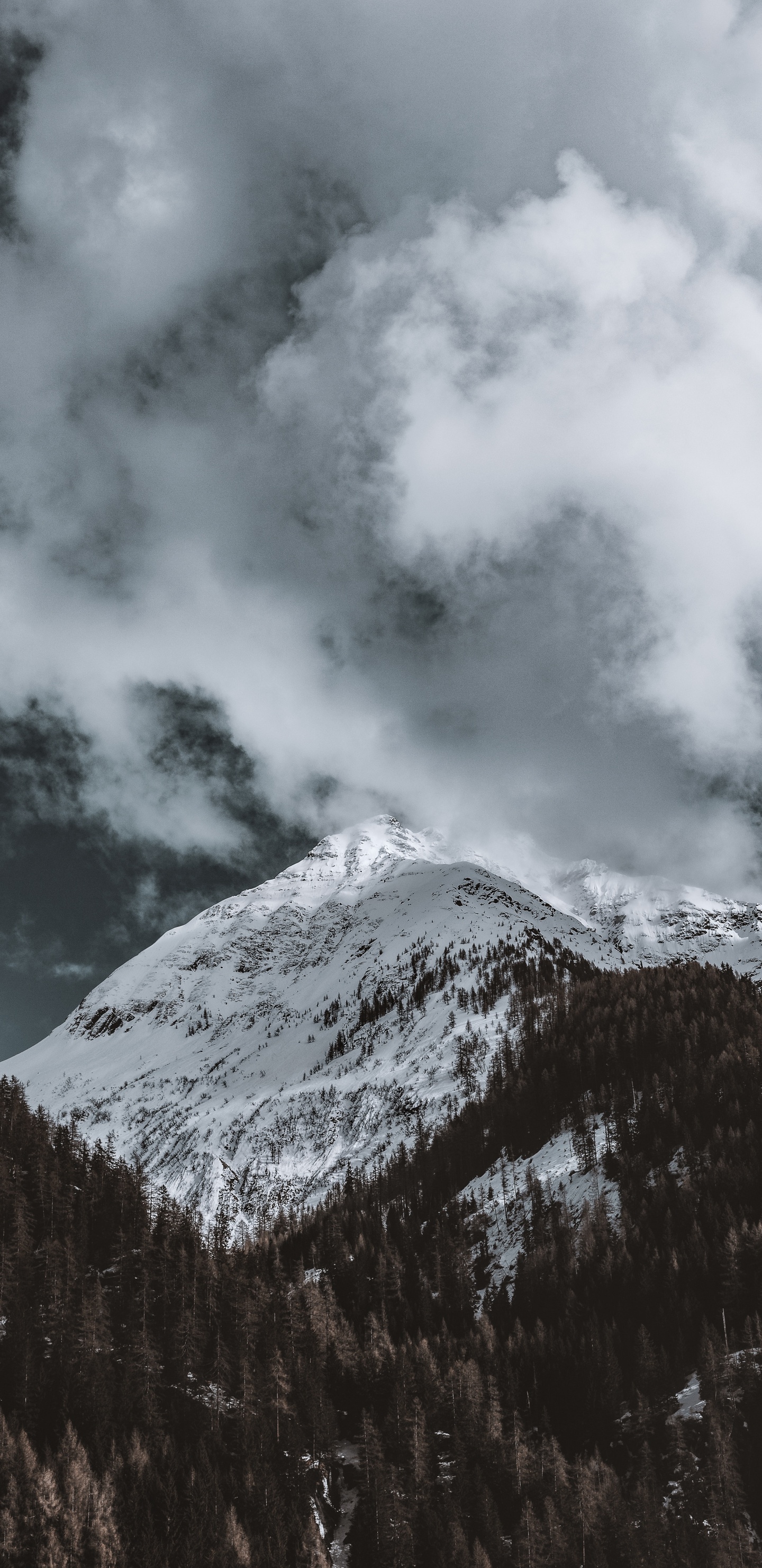 Обои горный рельеф, гора, облако, нагорье, зима в разрешении 1440x2960