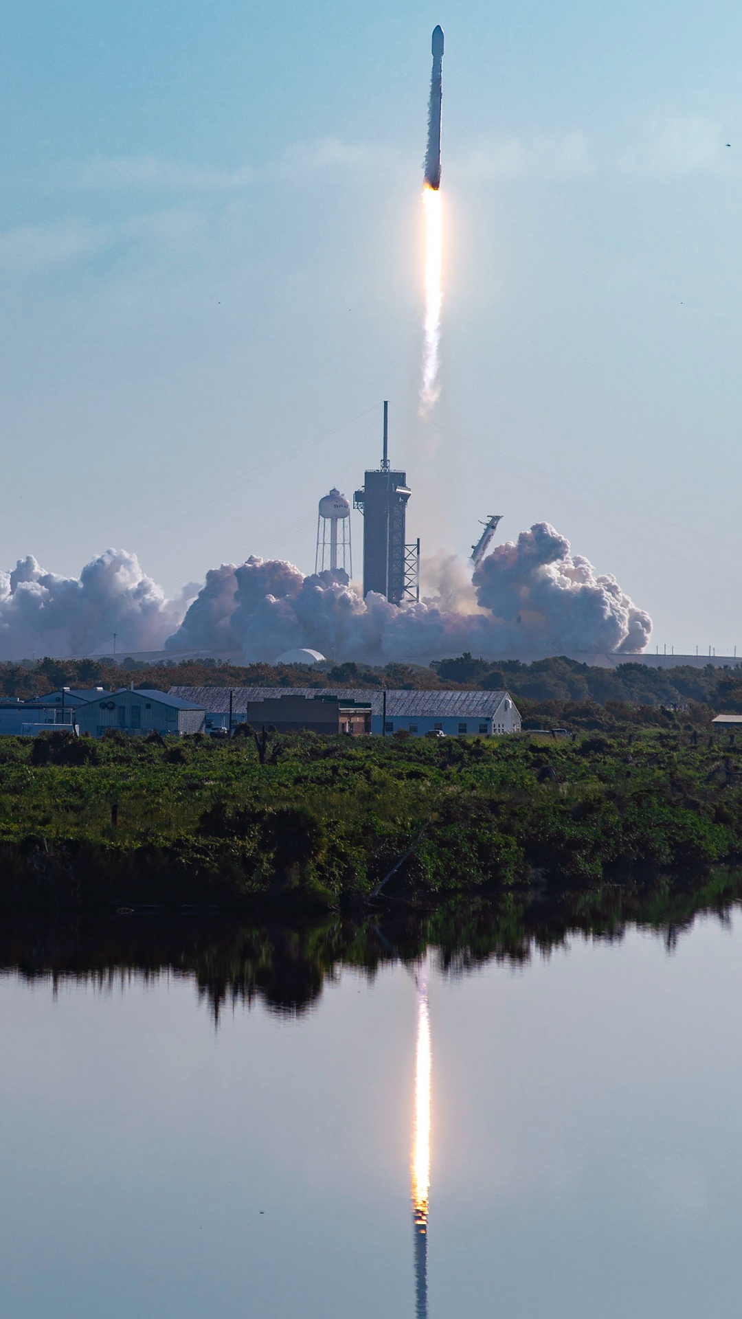 Обои SpaceX, ракета, Международная космическая станция, Falcon 9, дракон 2 в разрешении 1080x1920